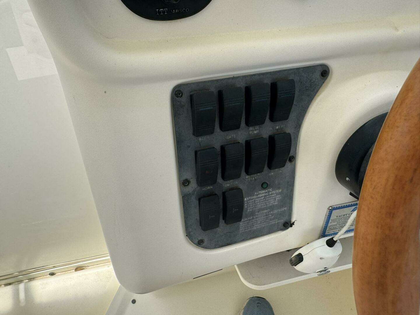 1998 Sea Ray 290 Sundancer - Image 18