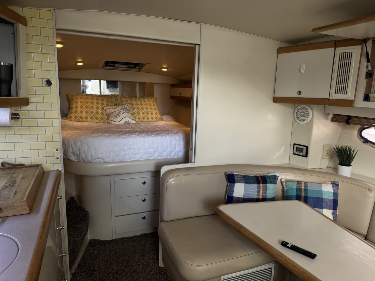 1995 Trojan 350 Express - Image 24