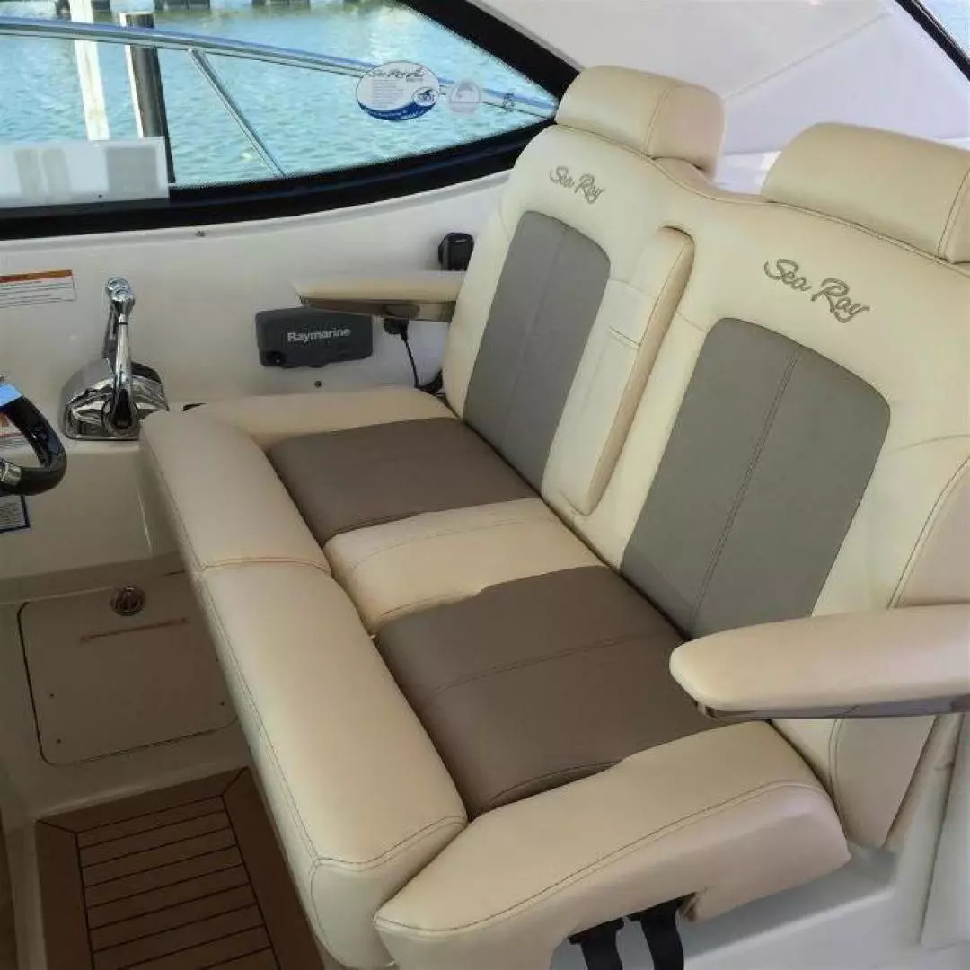 2013 Sea Ray Sundancer - Image 22