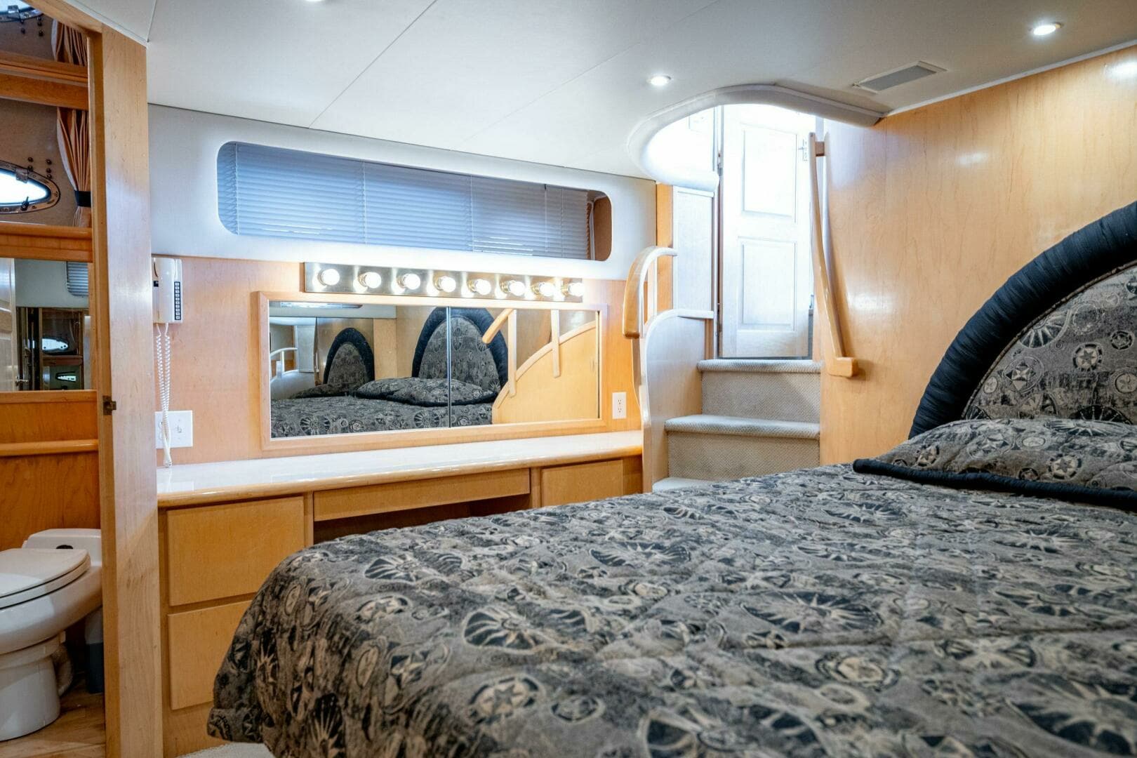 1997 Navigator Sundance 5600 - Image 101