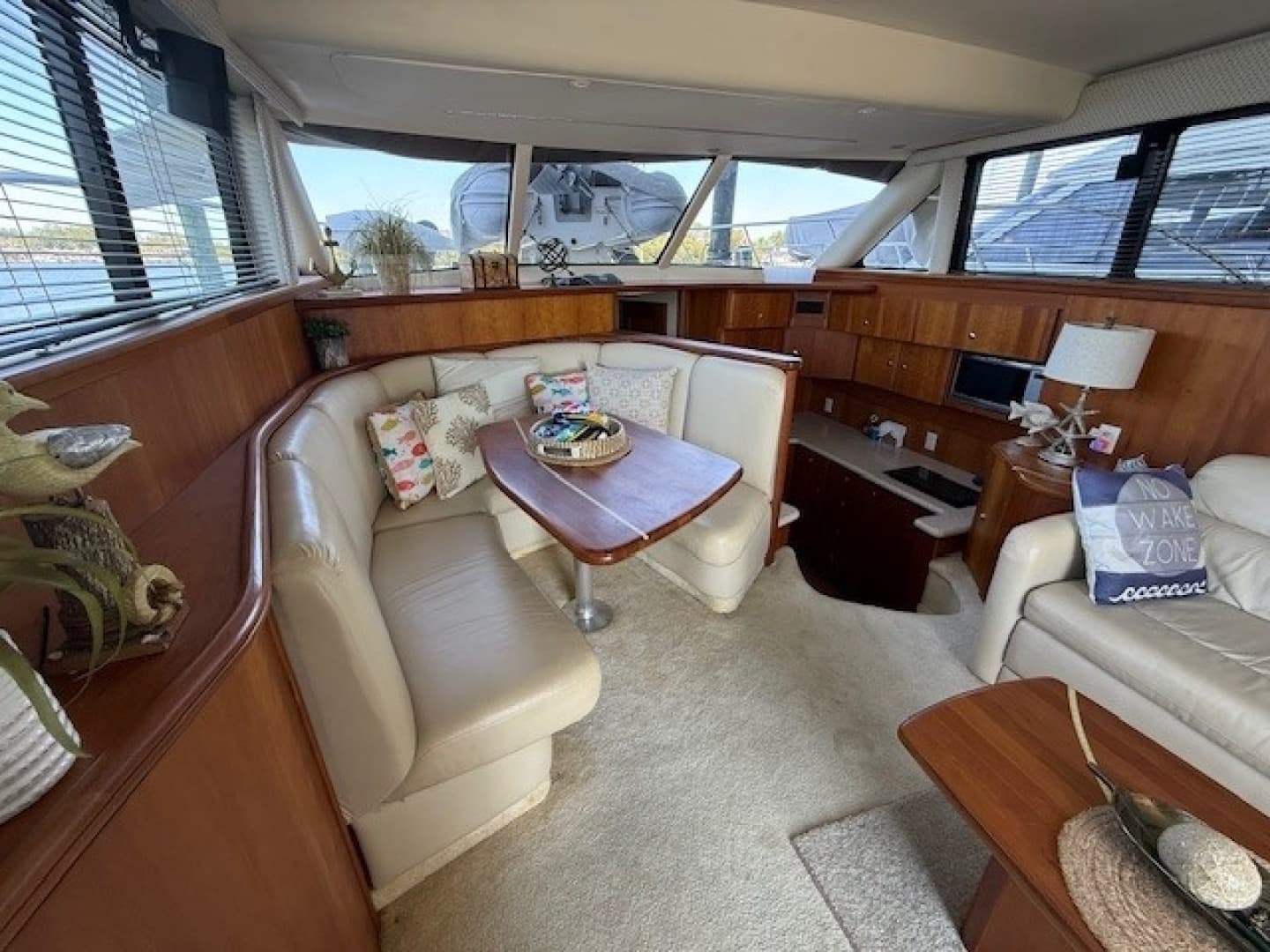 2001 Silverton 42 Convertible - Image 15