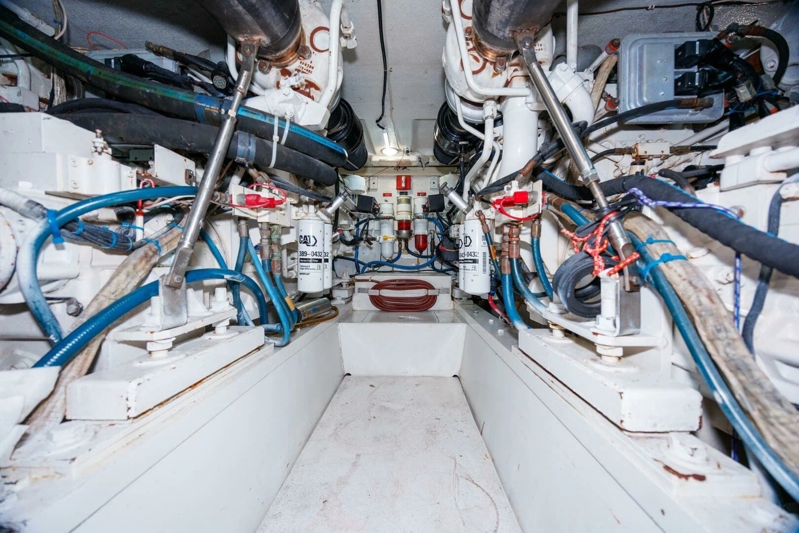 2002 Hatteras 50 Convertible - Image 33