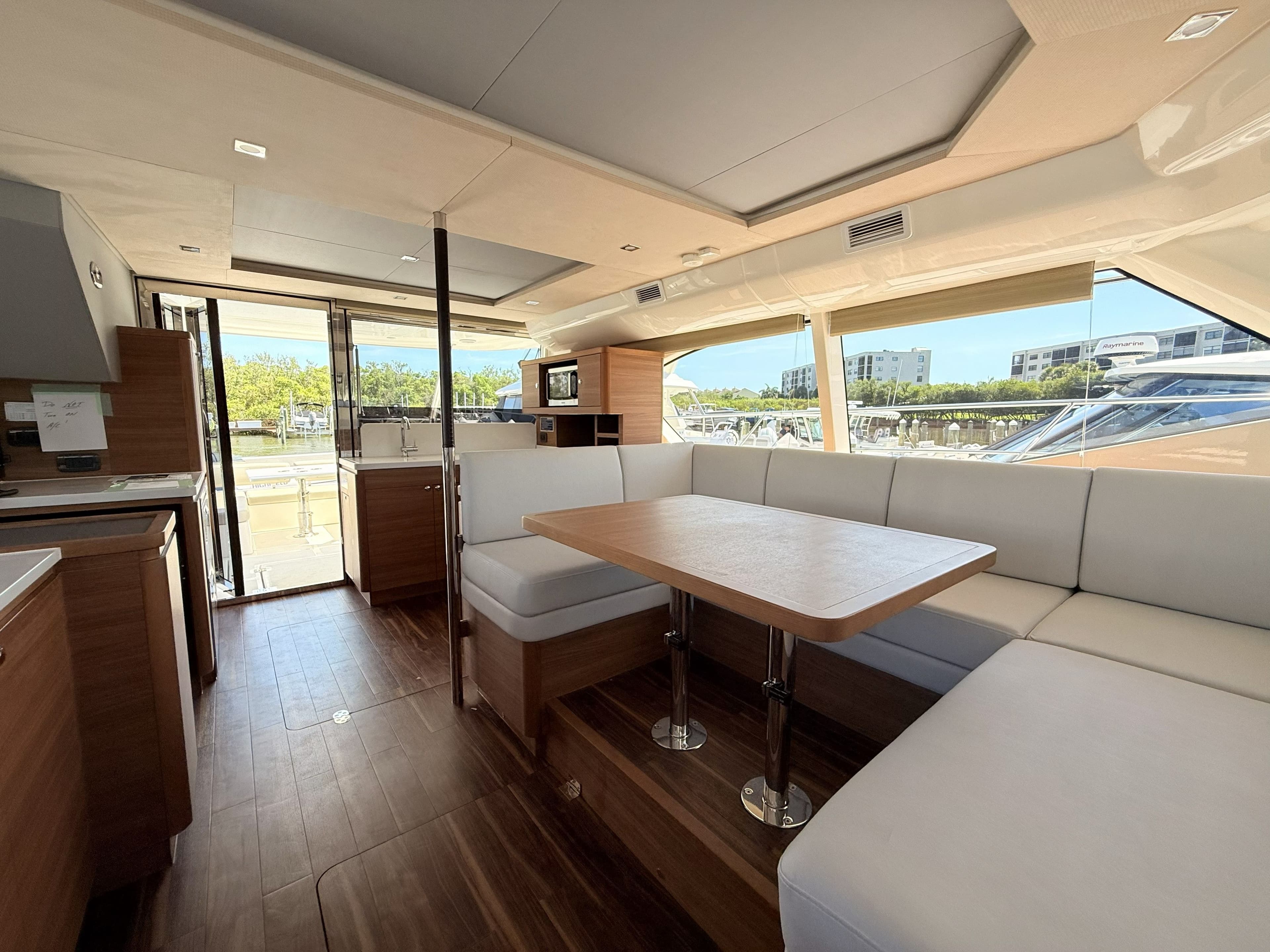 2024 Aquila 44 Yacht - 81