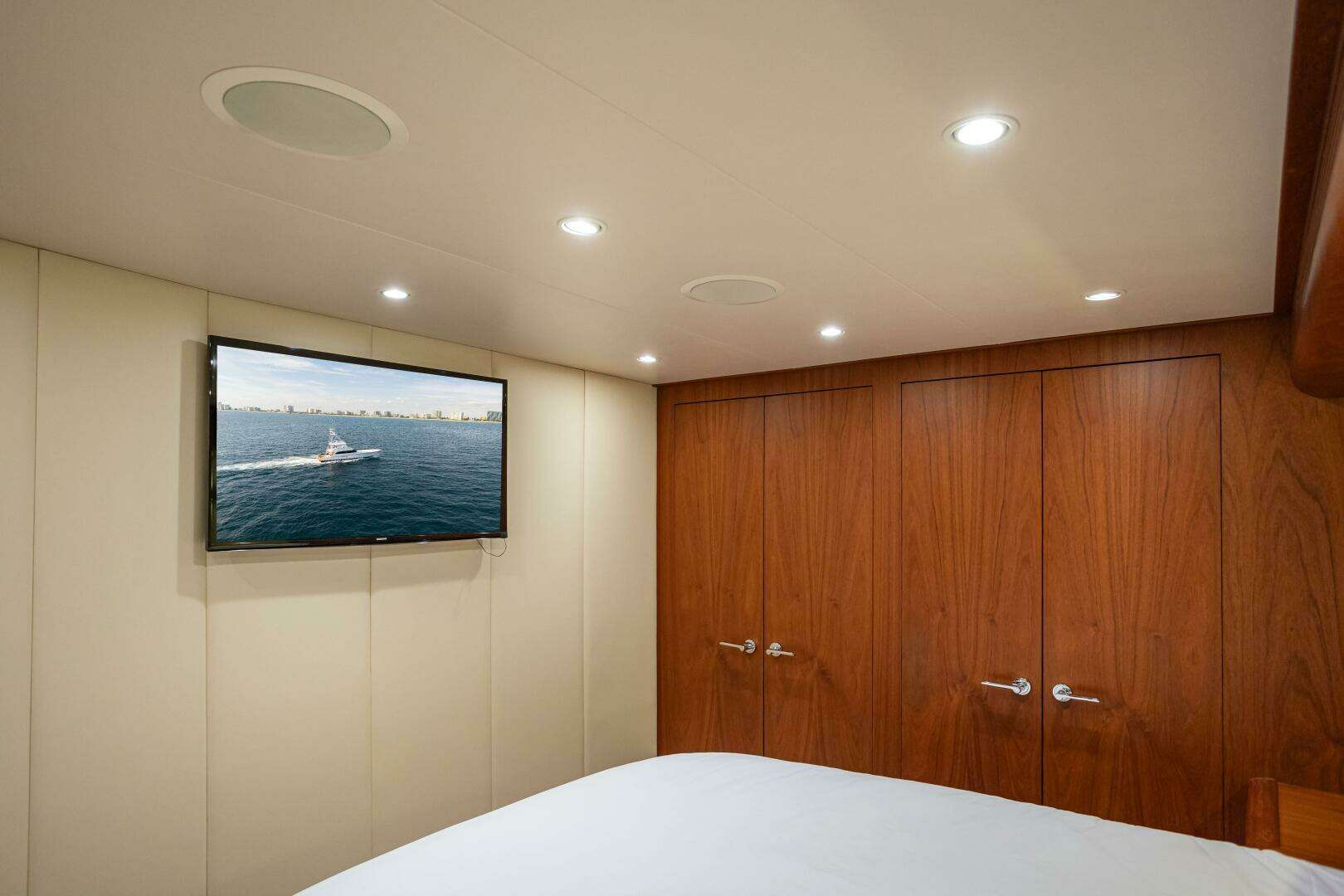 2007 Merritt 72 Sportfish Convertible - Image 19