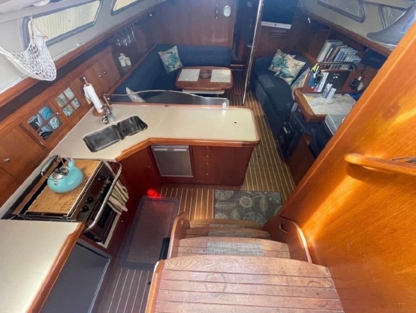 2006 Hunter Hunter 41 Aft Cockpit - Image 5