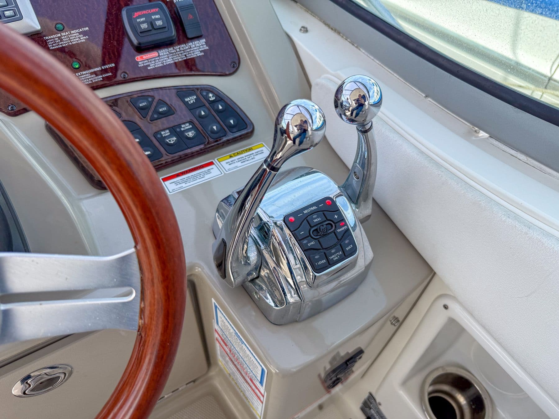 2010 Sea Ray Sundancer 330 - 15