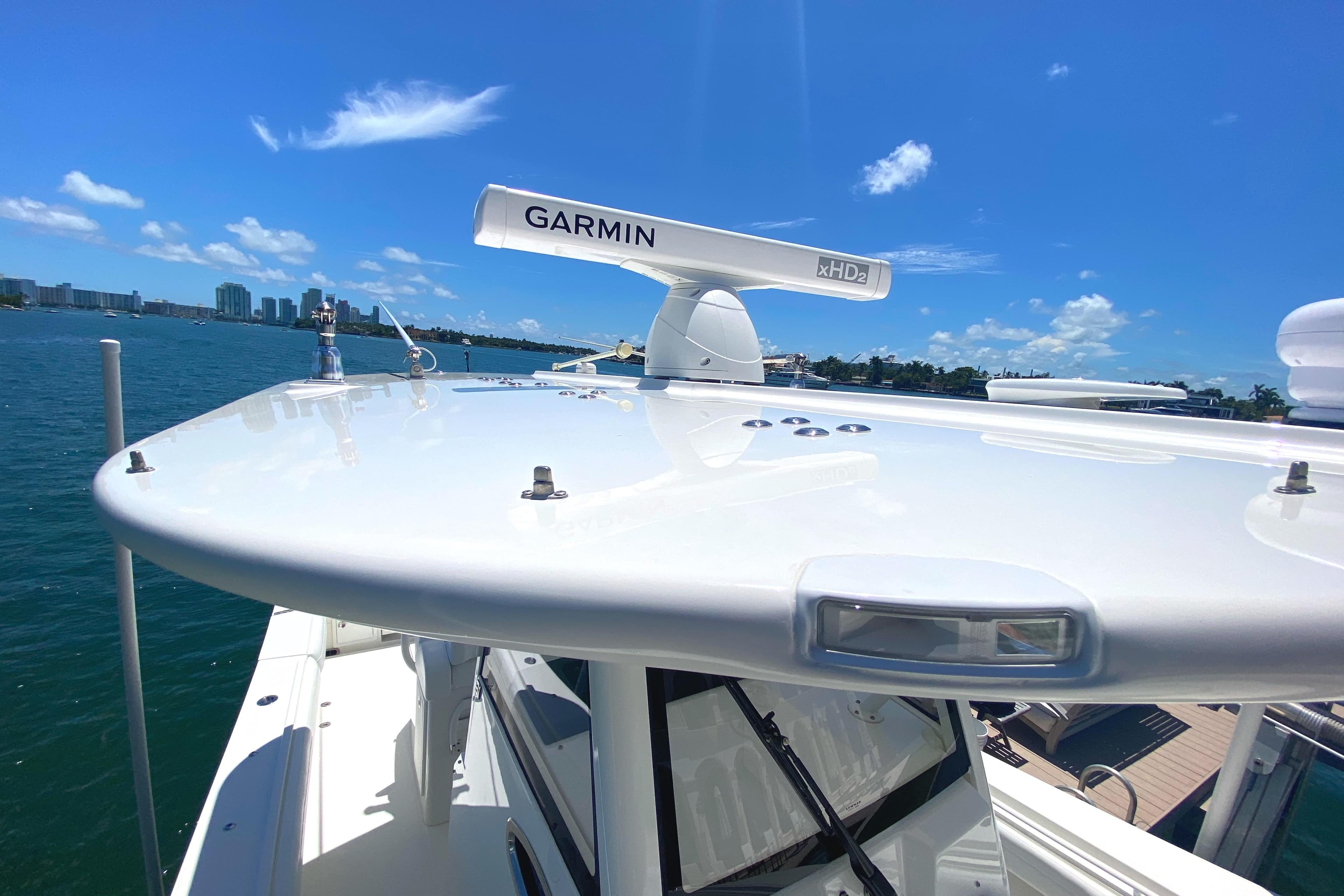 2020 Regulator 31 boat with Garmin radar on a sunny day.