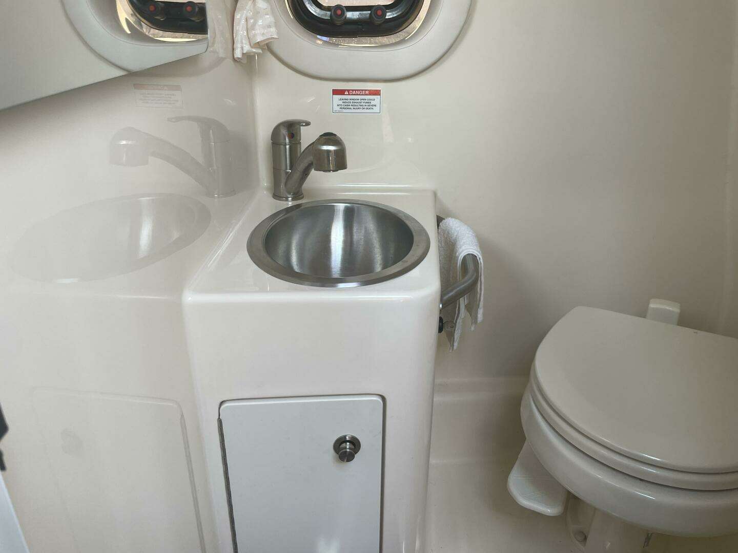 2015 Sea Ray 260 Sundancer - Image 43