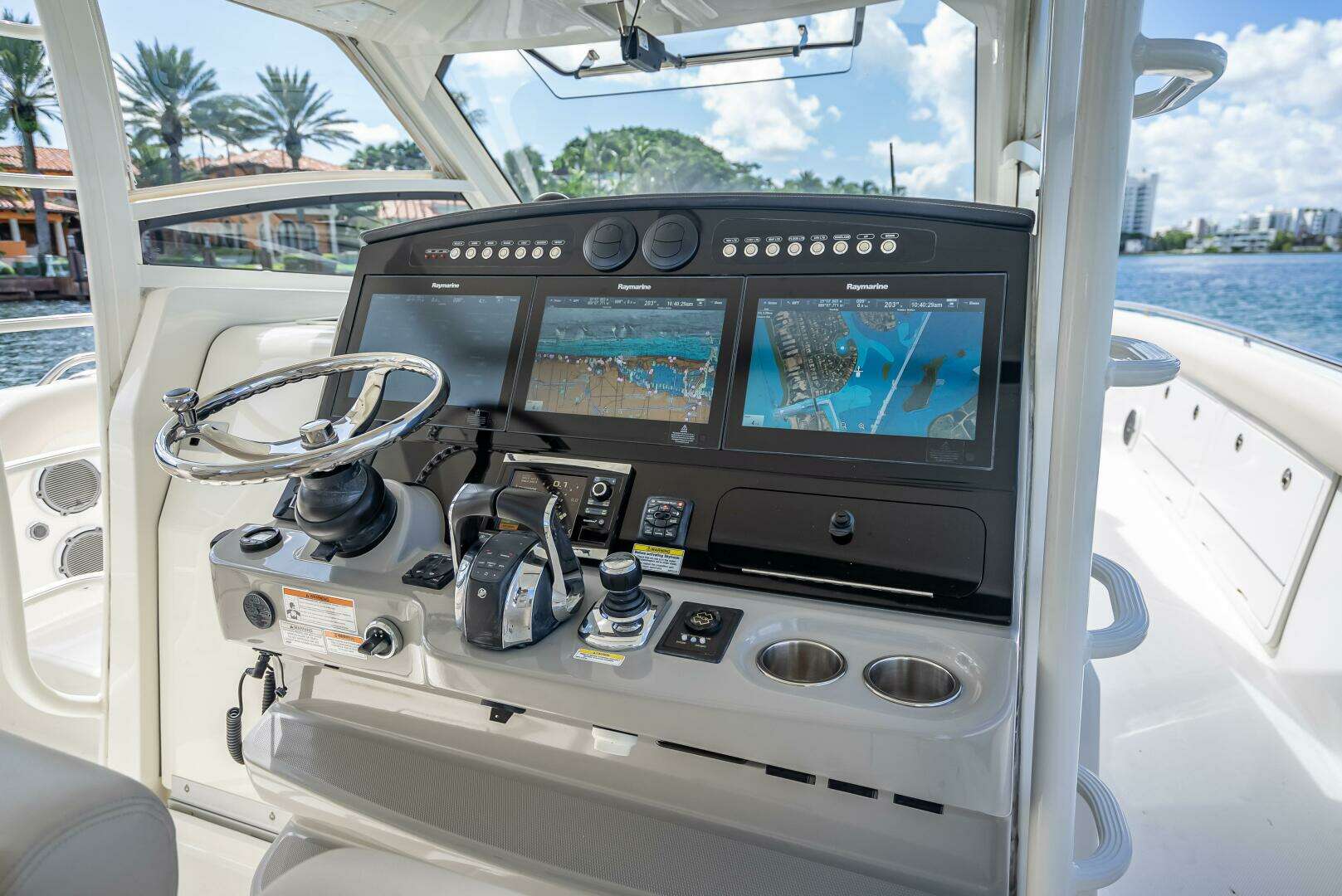 2016 Boston Whaler — - Image 122
