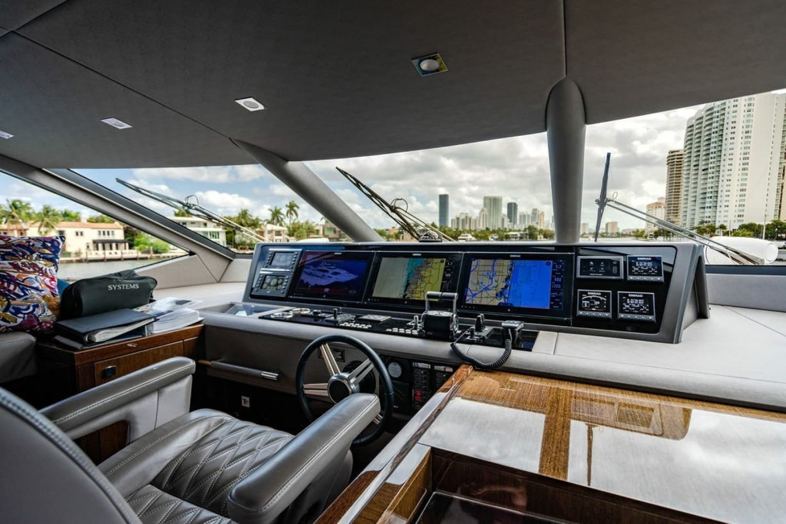 2019 Sunseeker 95 Motor Yacht - Image 88