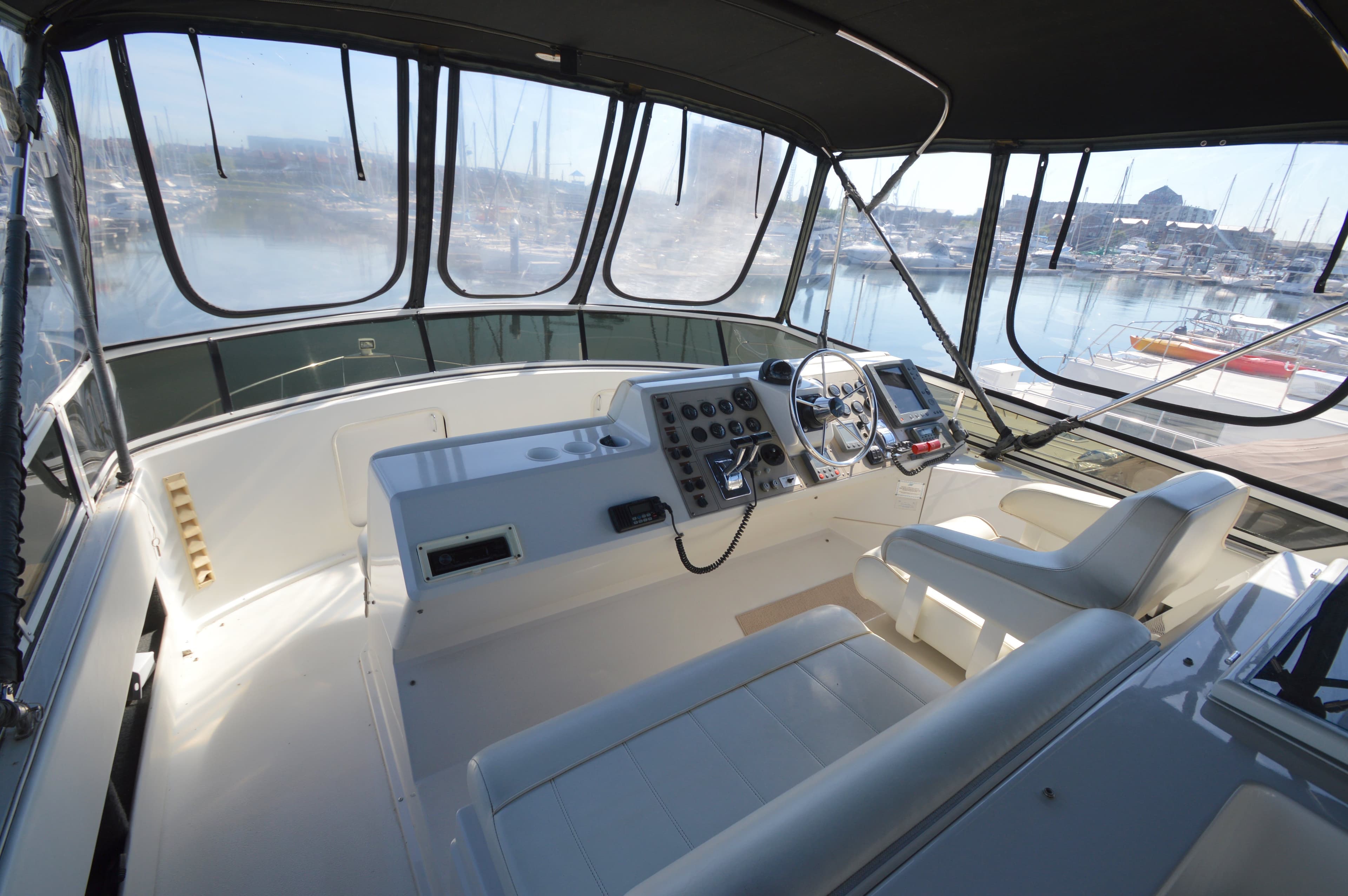 2001 Carver 406 Motor Yacht - 61