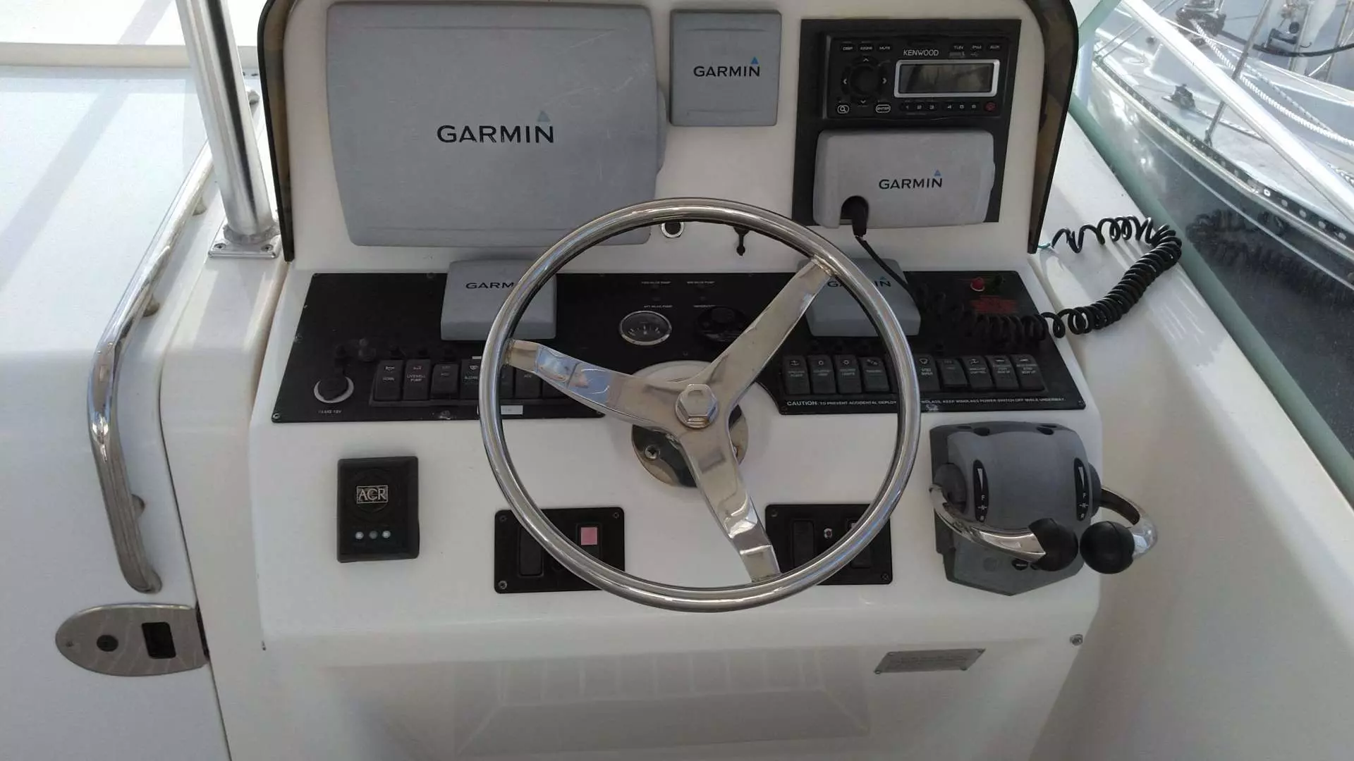 2007 Luhrs 31 Open - Image 12