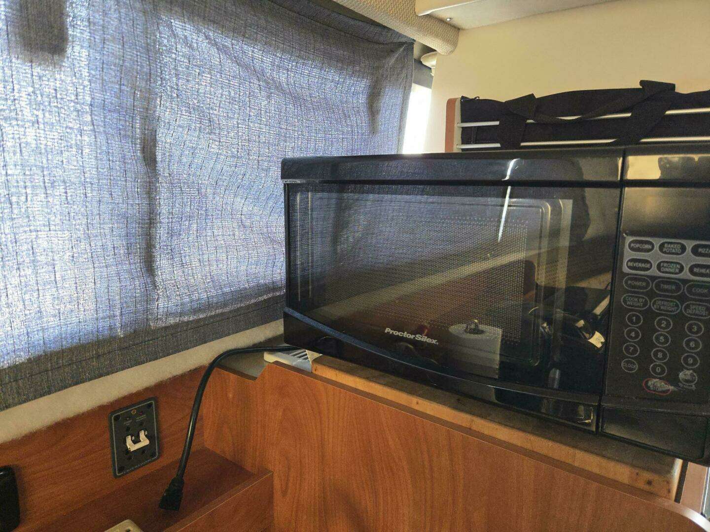 2005 Bayliner 289 EC - Image 22