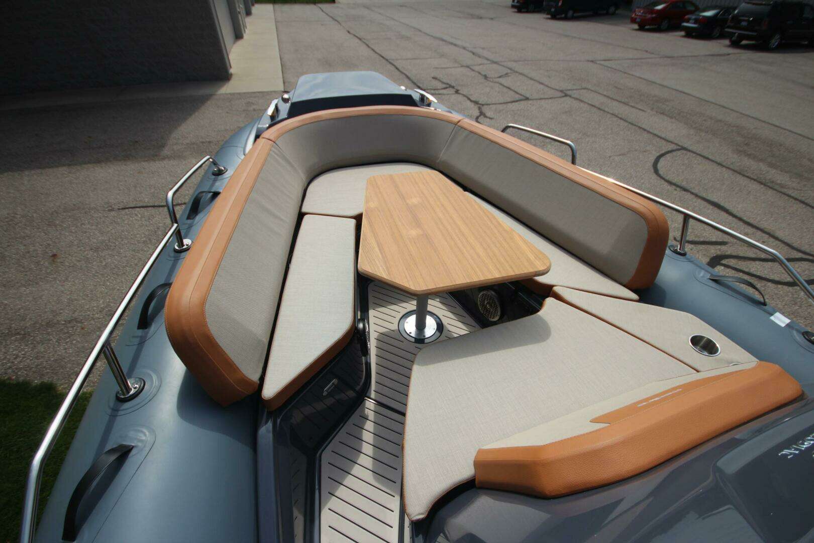 2024 Zodiac Medline 9 NEO - Image 29