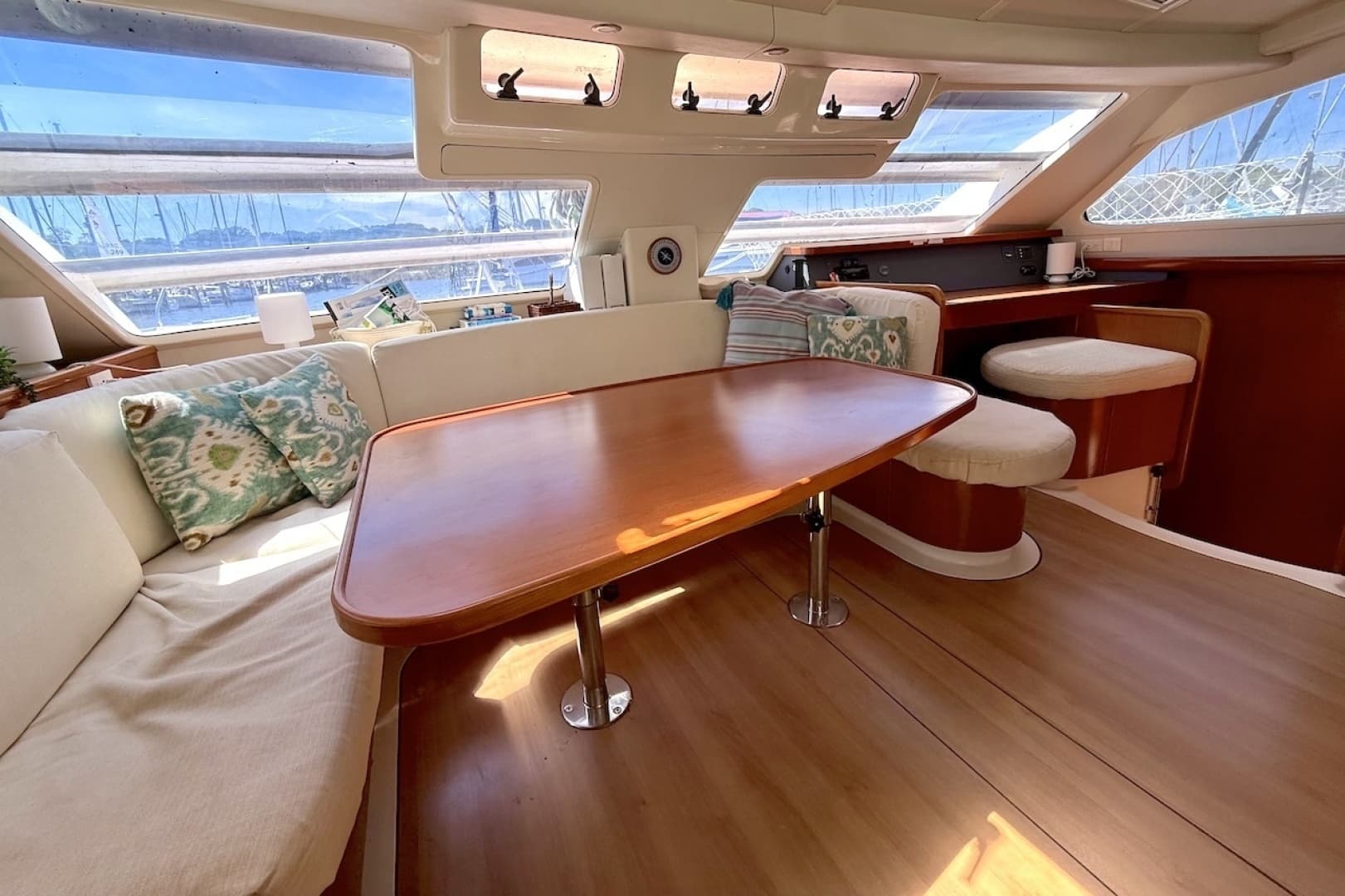 2010 Leopard 46 - Image 49