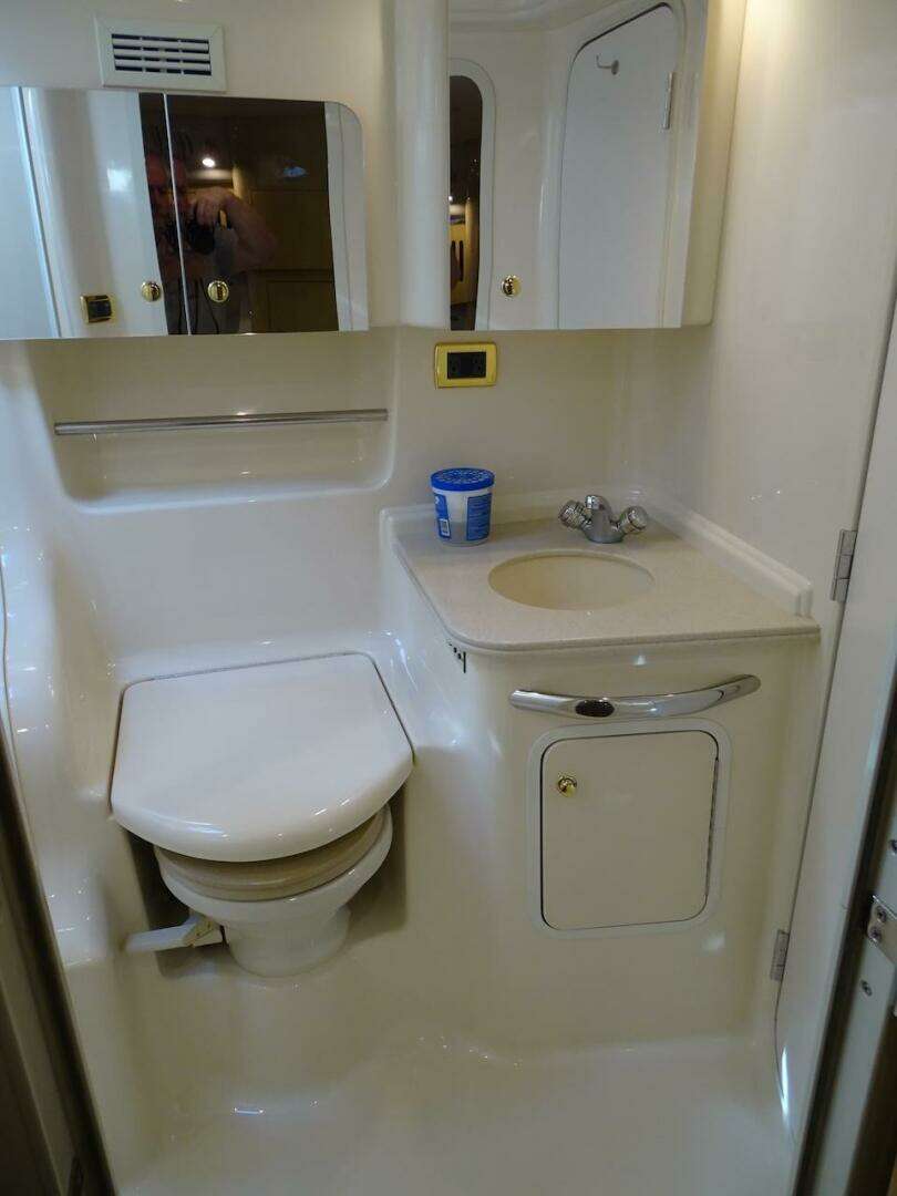 2001 Sea Ray 410 Sundancer - Image 20