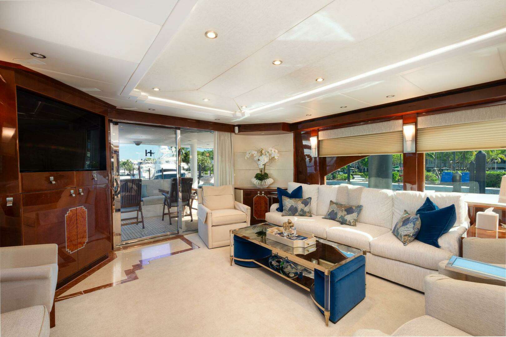 2014 Hargrave Sky Lounge - Image 21