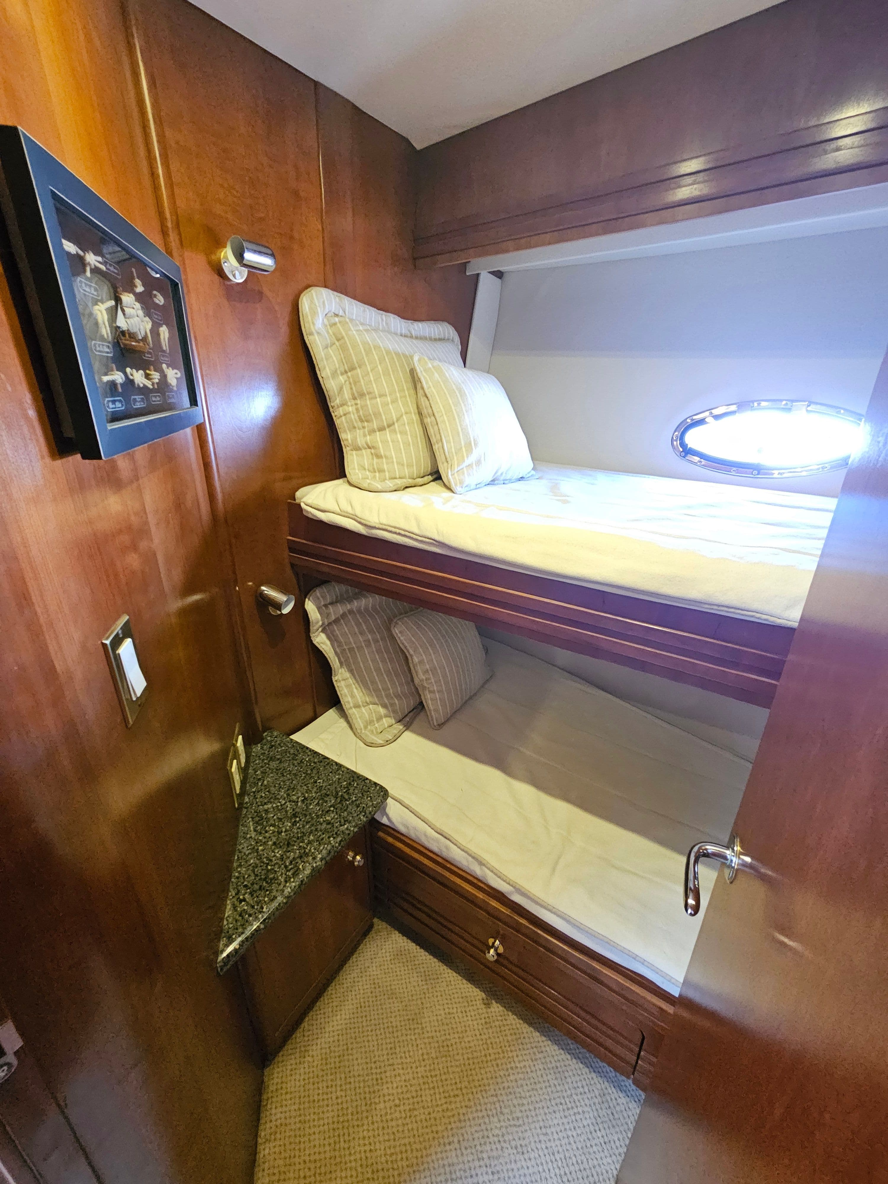 1999 Carver 530 Voyager Pilothouse - 31