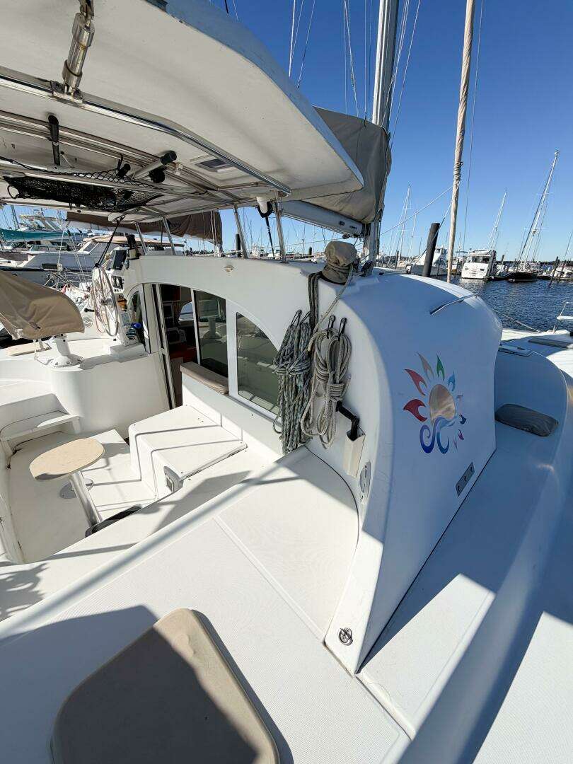 2005 Lagoon 380S - Image 13