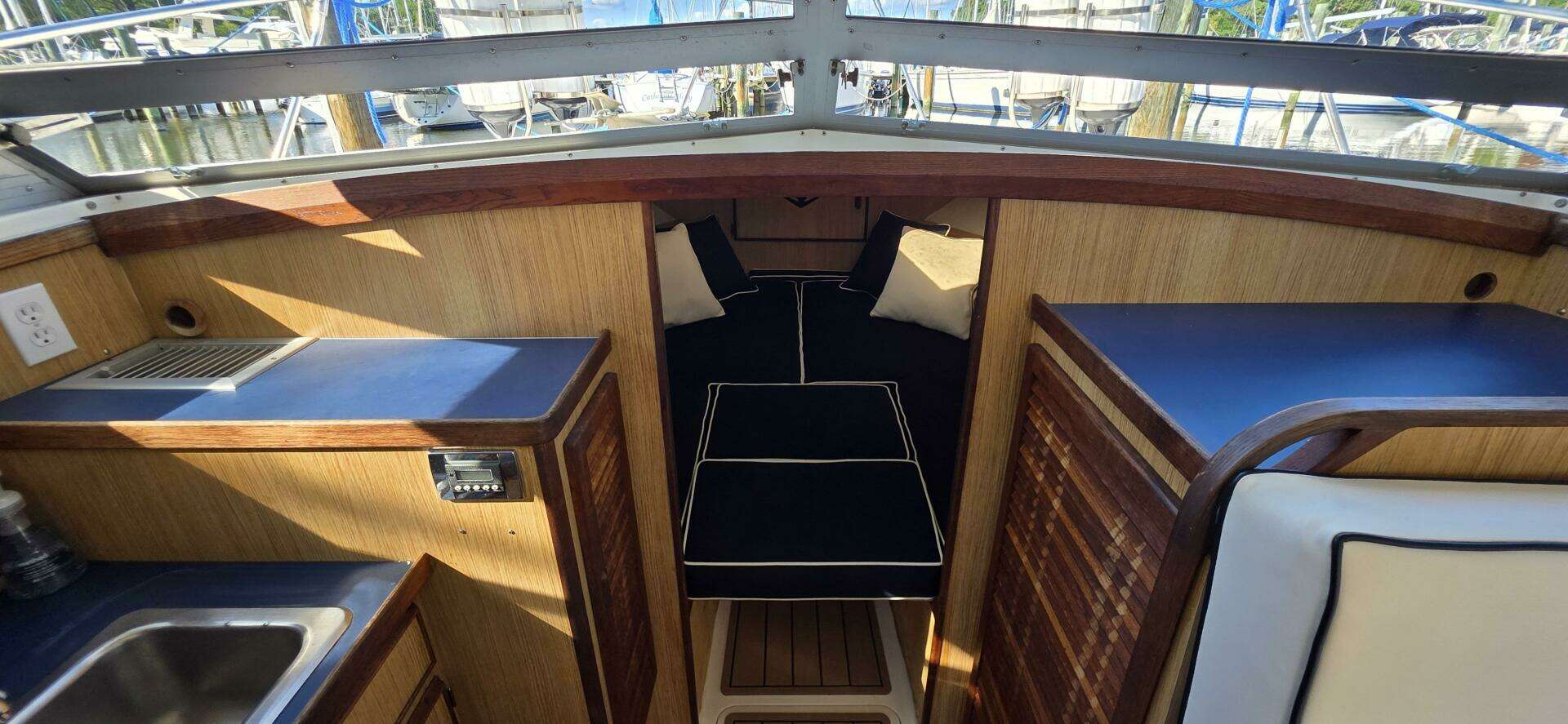 1983 Bertram 28 Flybridge - Image 24