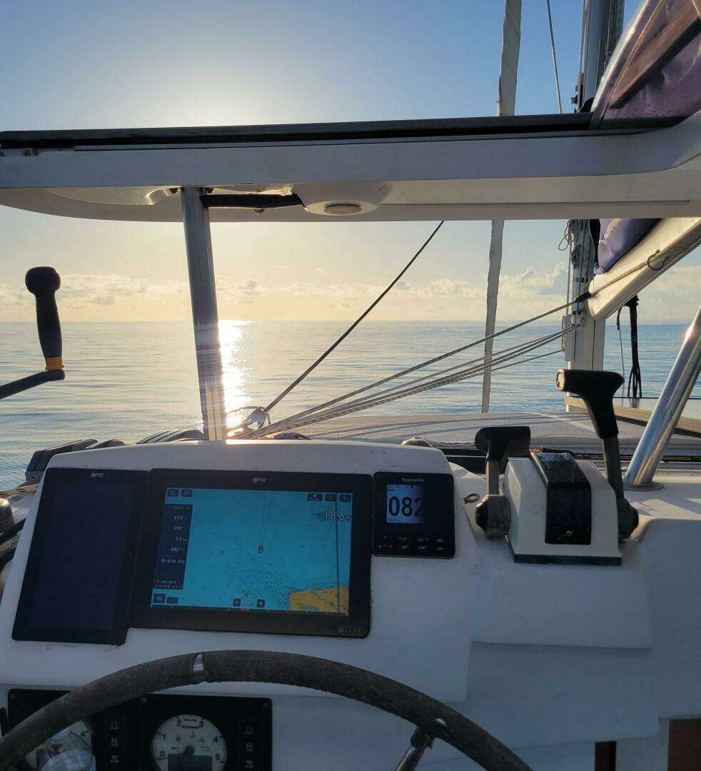 2016 Lagoon 380 - Image 2