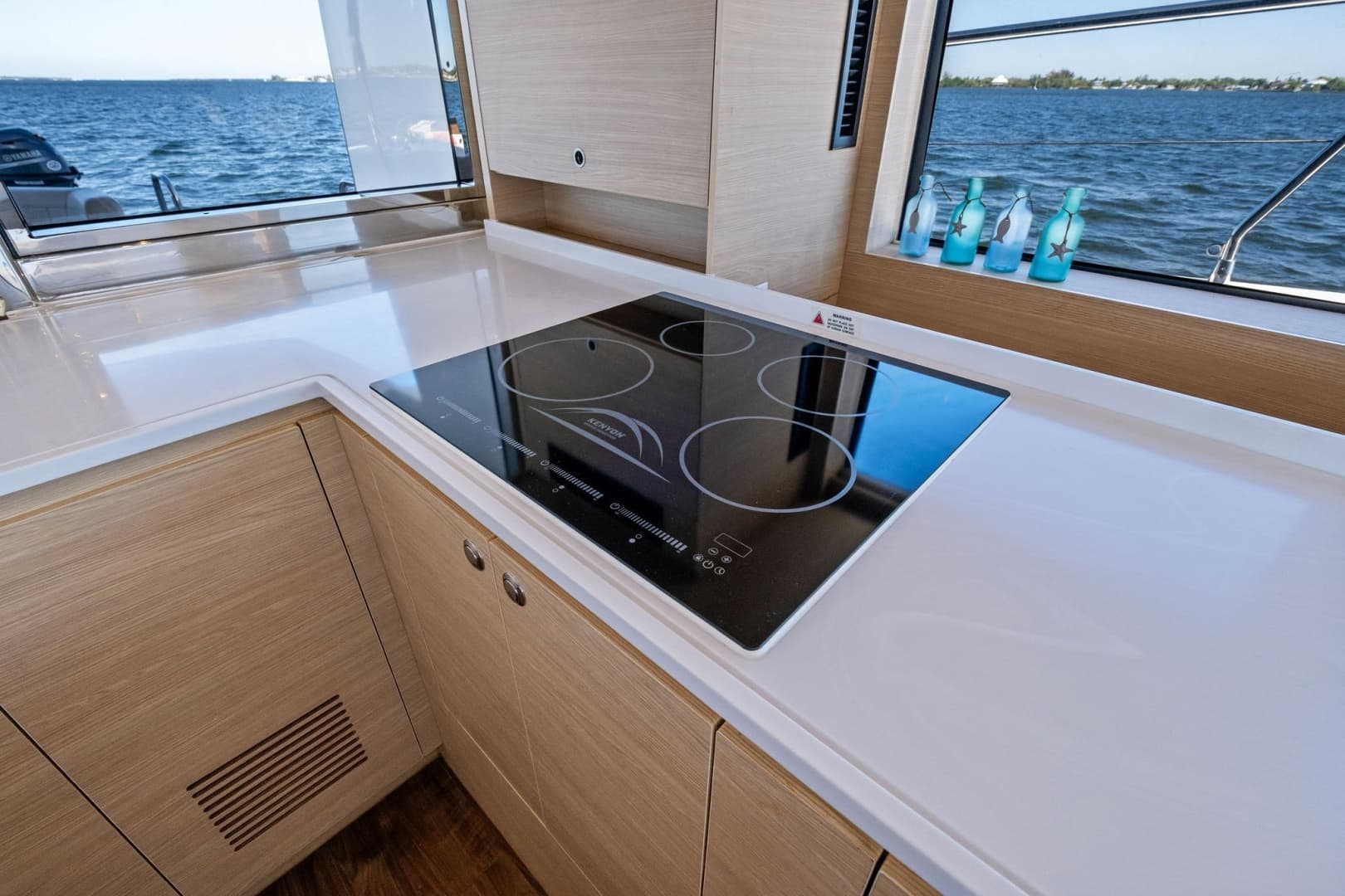 2022 Aquila 54 Yacht - Image 16