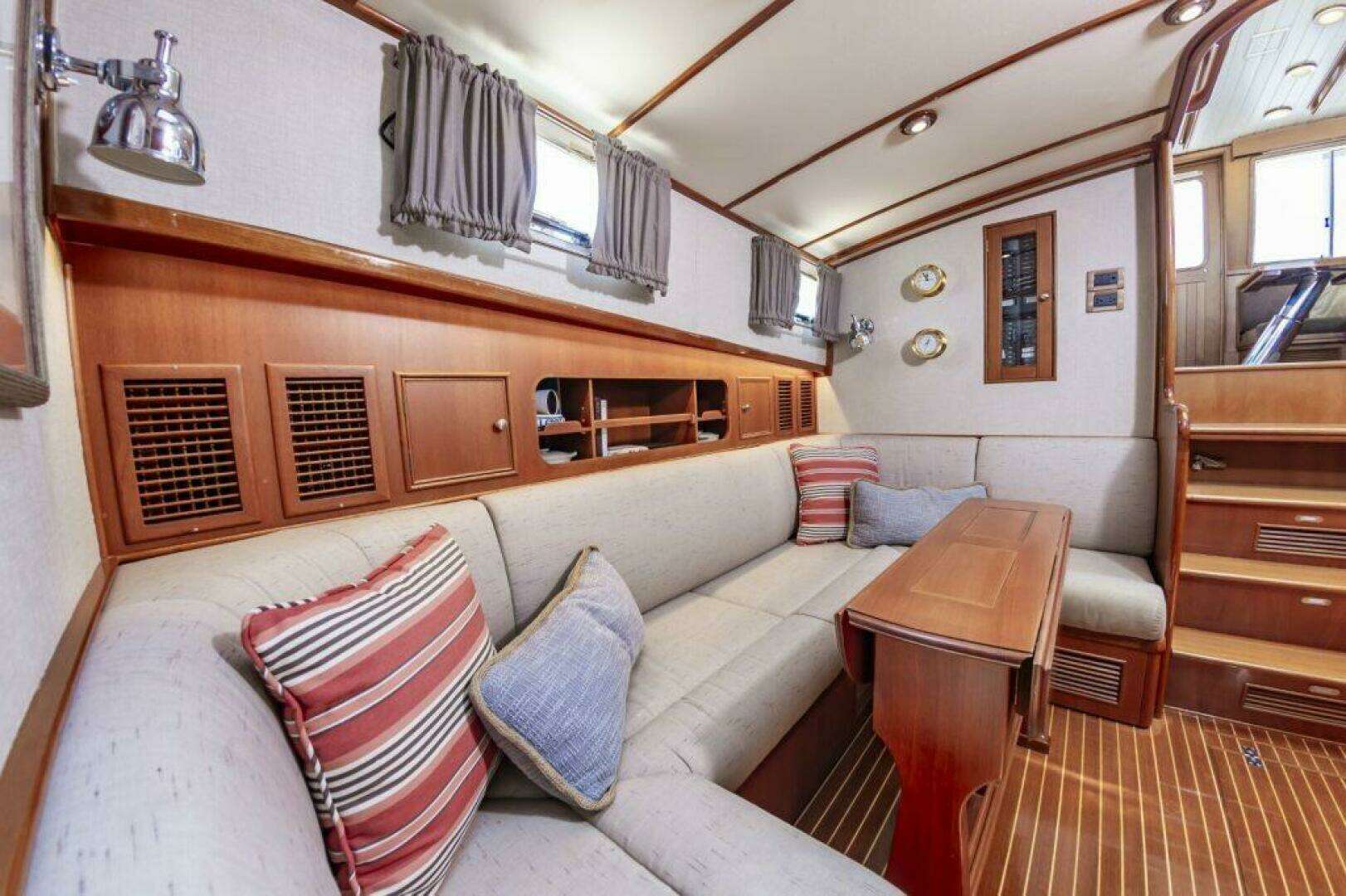 2005 Grand Banks 49 Eastbay SX w/Side Door - Image 29