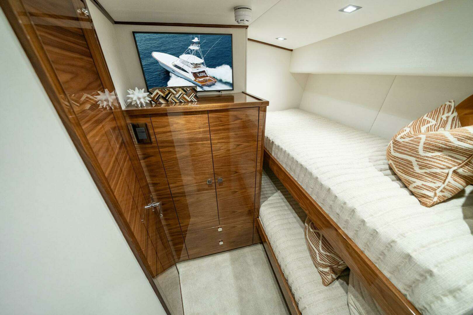 2026 Viking 82 Convertible - Image 27