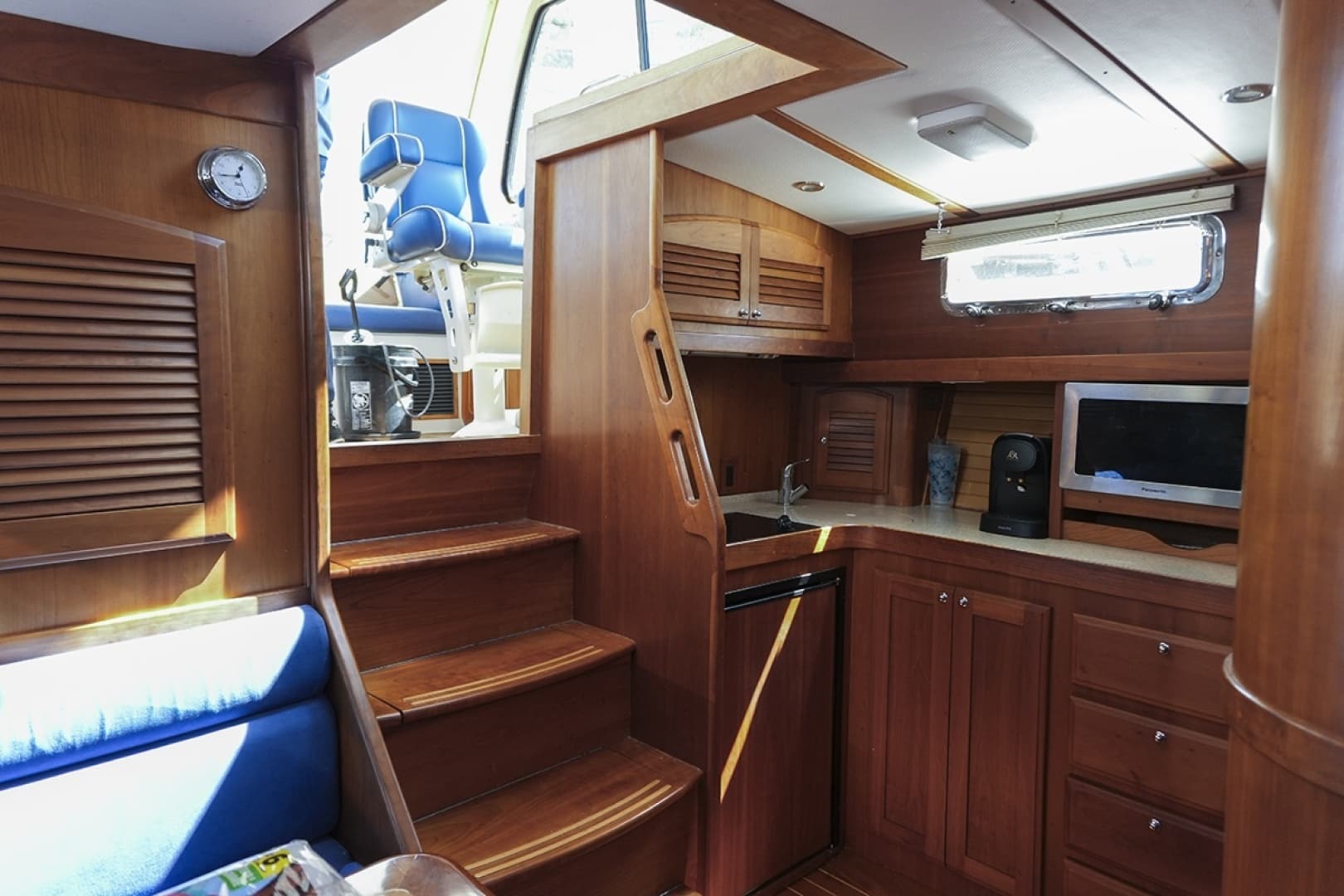 2006 Sabre 38 Hard Top Express - Image 23