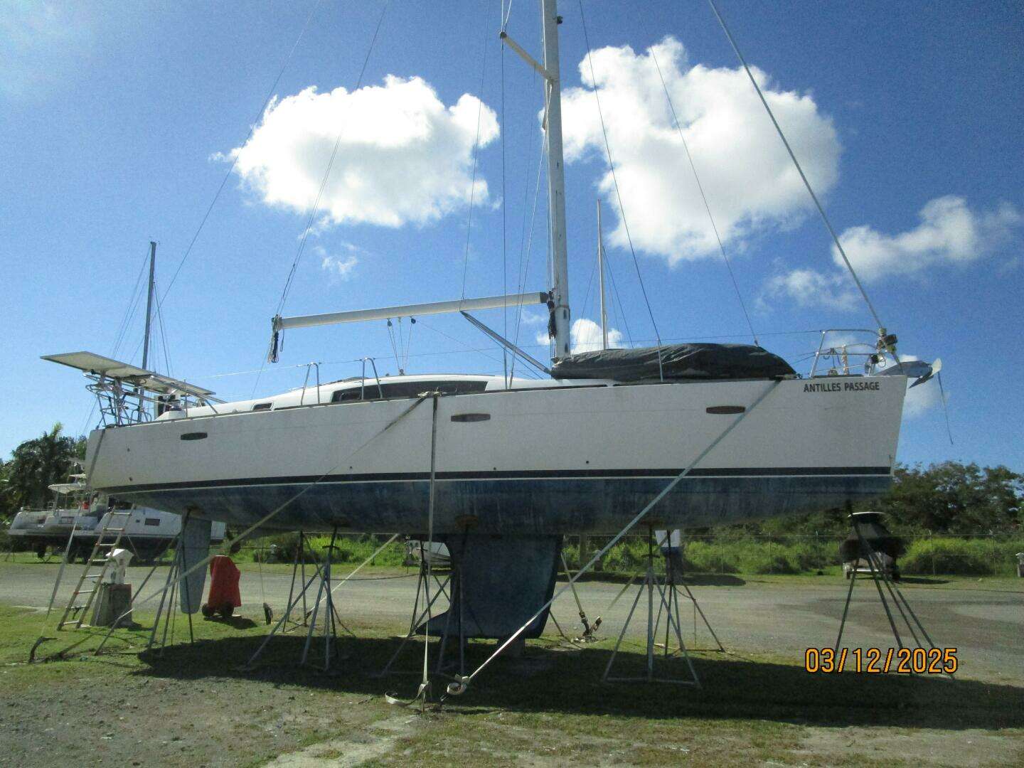 2010 Beneteau Oceanis 43 - Image 45