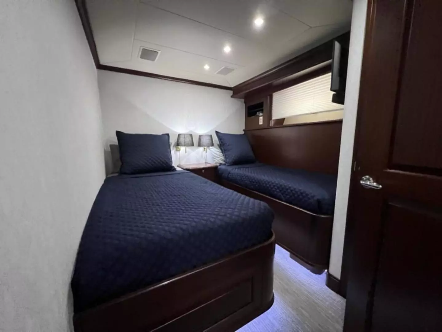 2006 Pacific Mariner — - Image 37