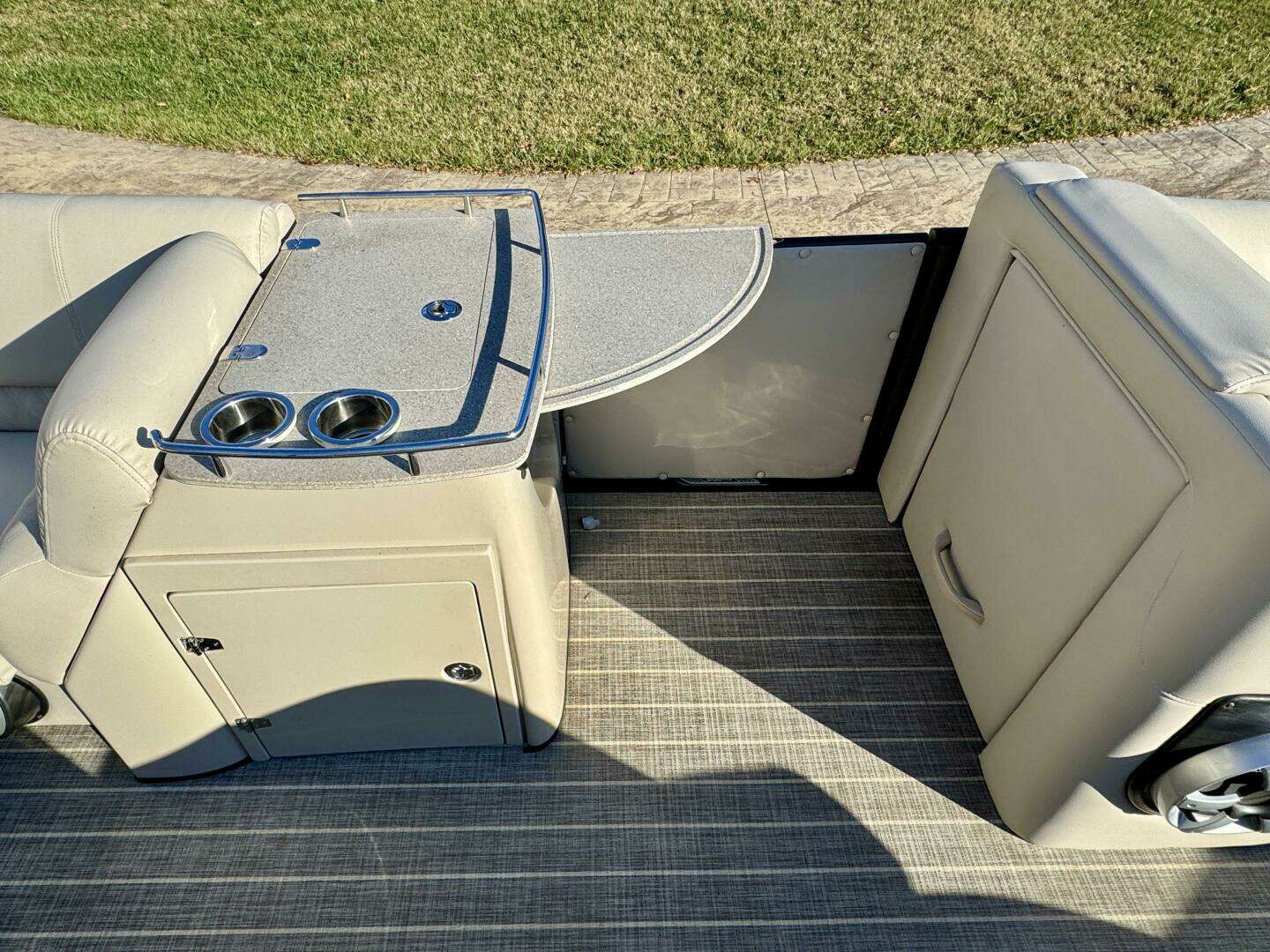 2016 Harris Grand Mariner 250 SLEC Tritoon - Image 23