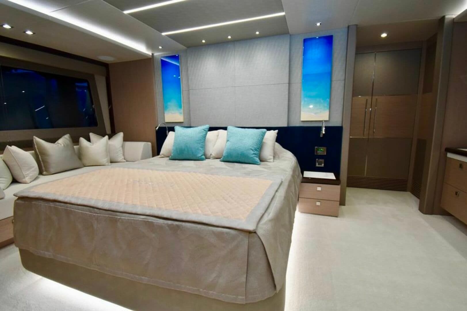 2018 Sunseeker Yacht - Image 12