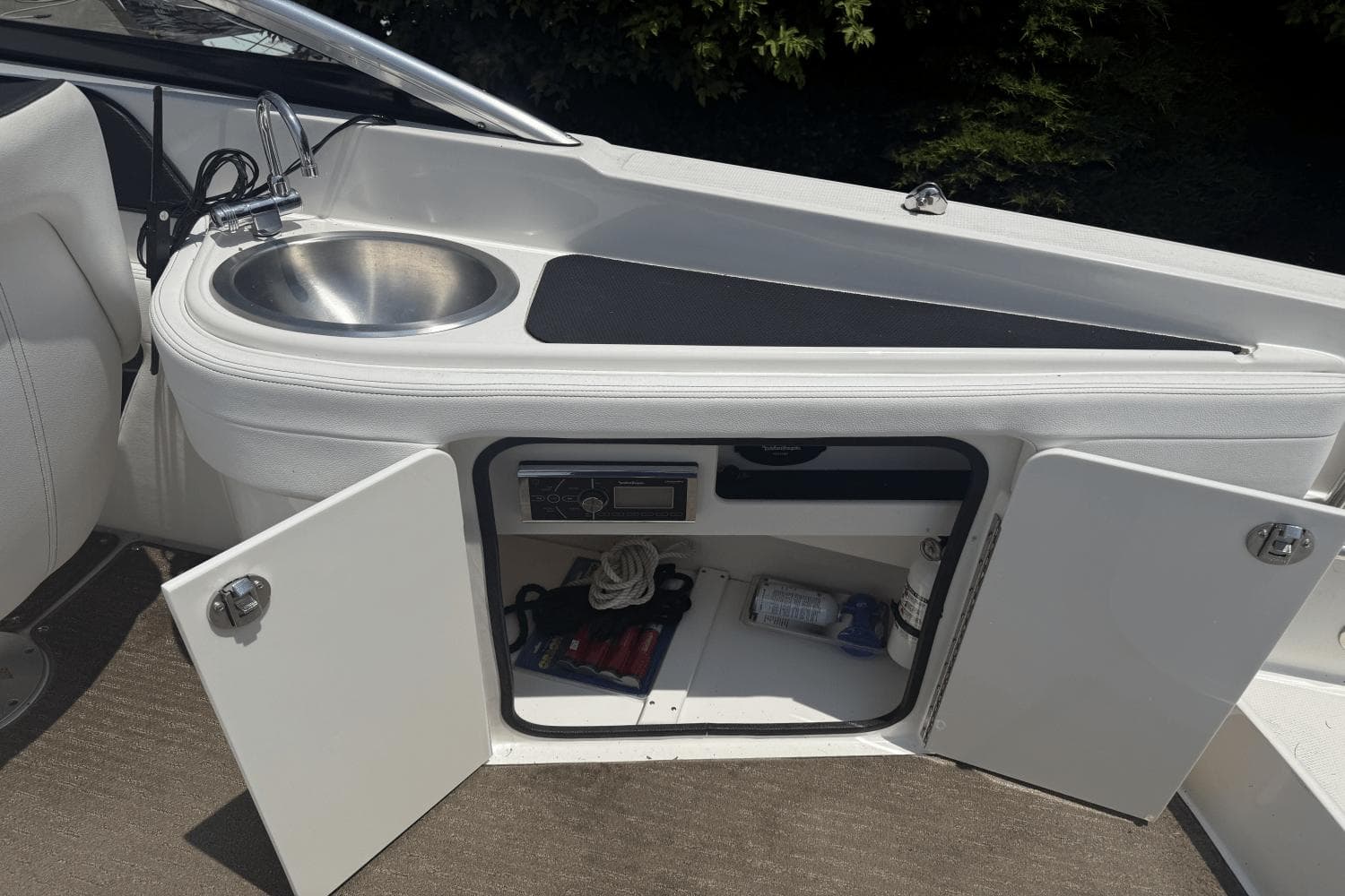 2014 Sea Ray 260 Sundeck - 27