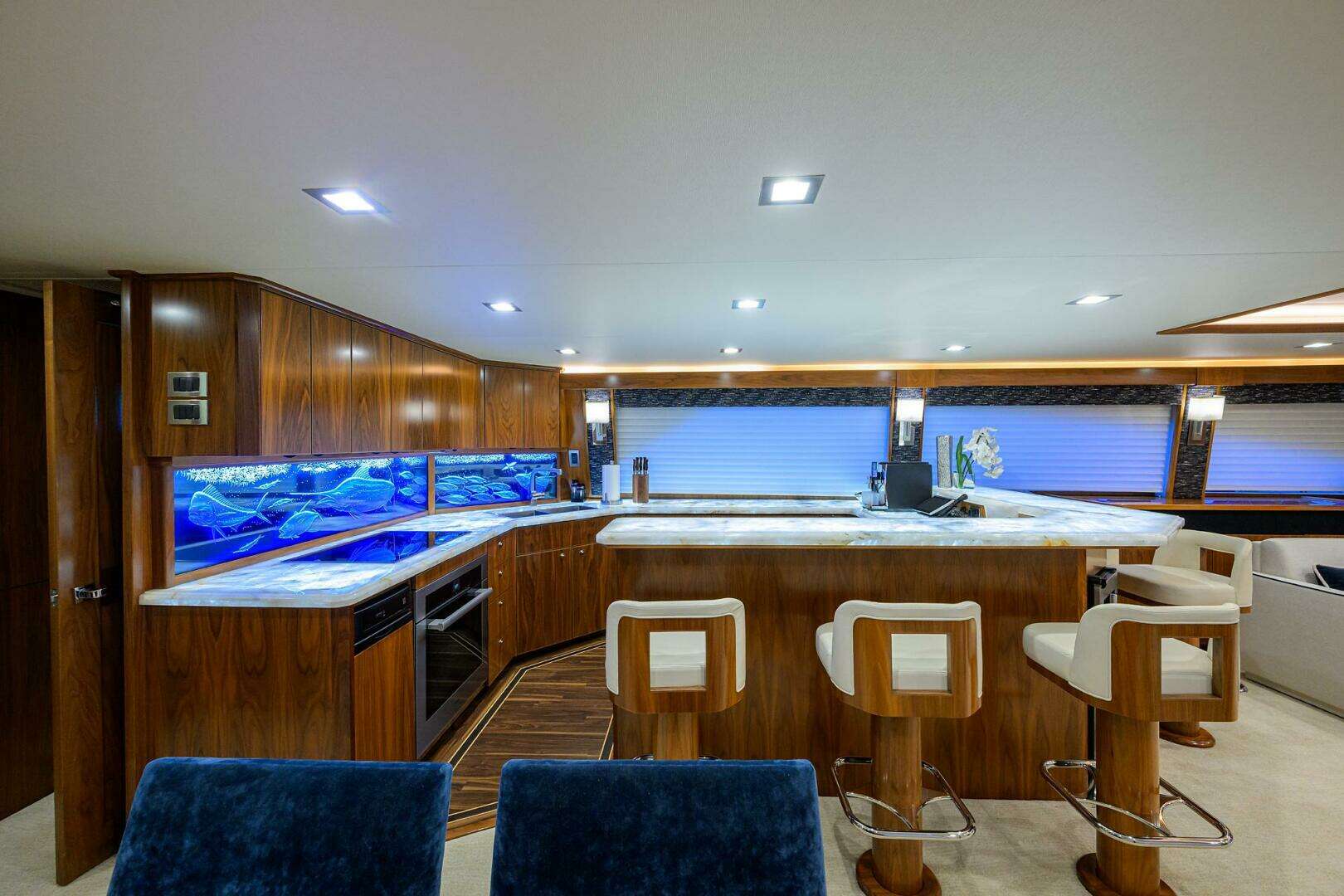 2020 Viking 92 Enclosed Bridge - Image 6