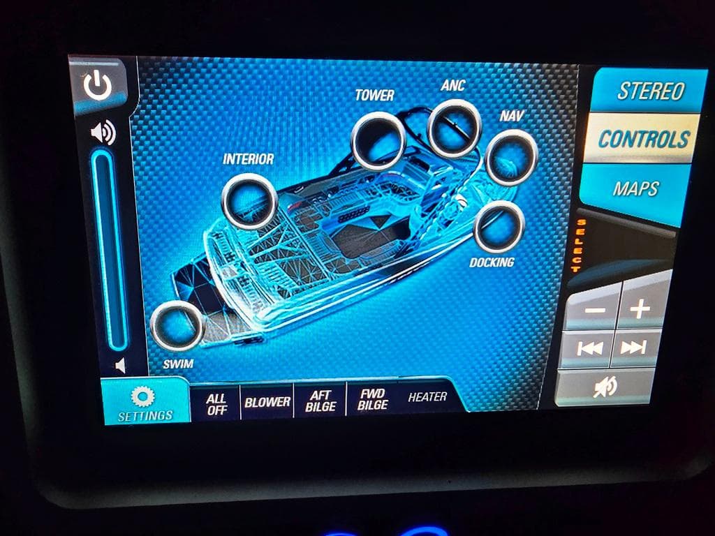 Touchscreen control panel of 2015 Malibu Wakesetter 22 VLX Surf Gate boat.
