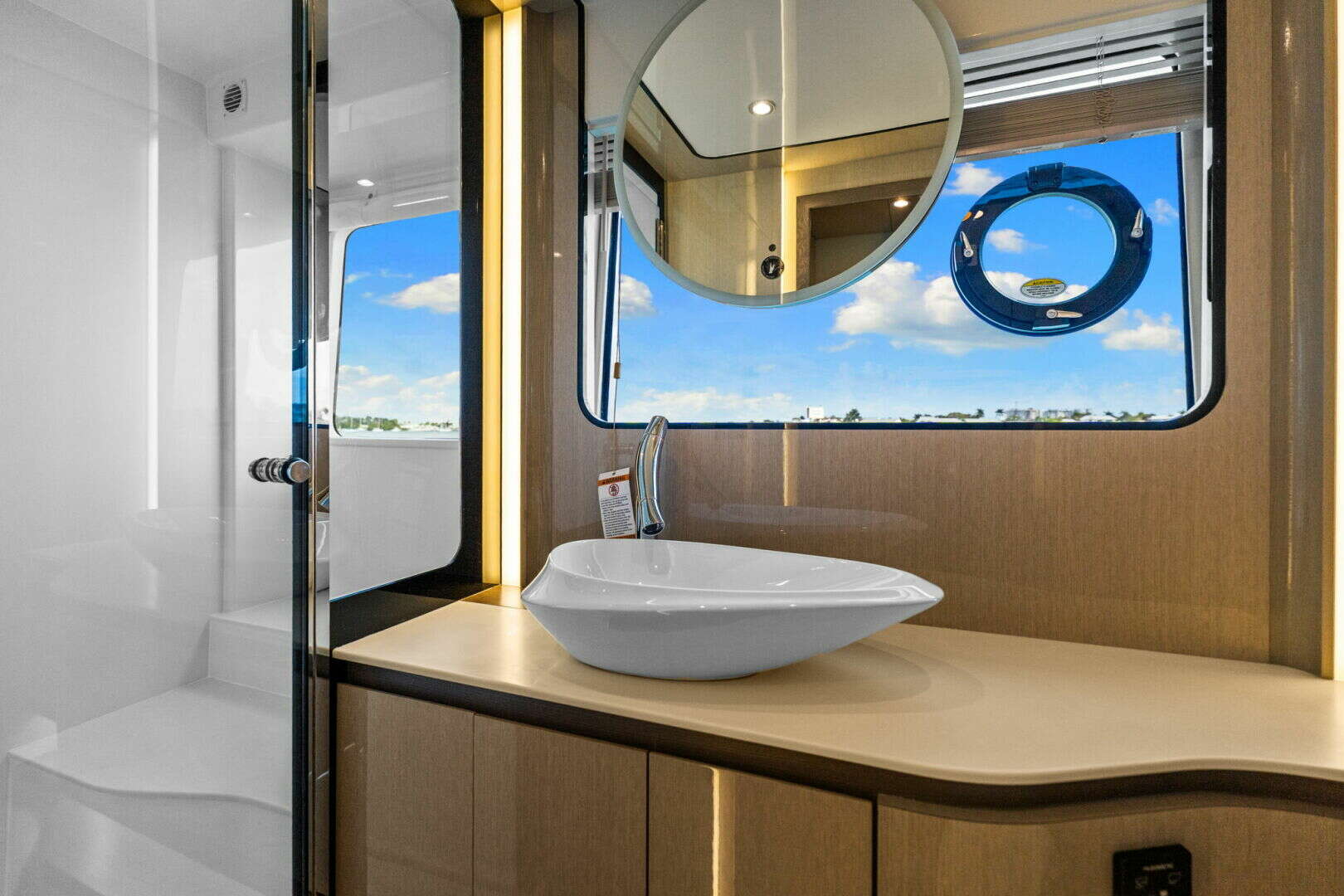 2026 Cruisers Yachts 57 FLY - Image 24