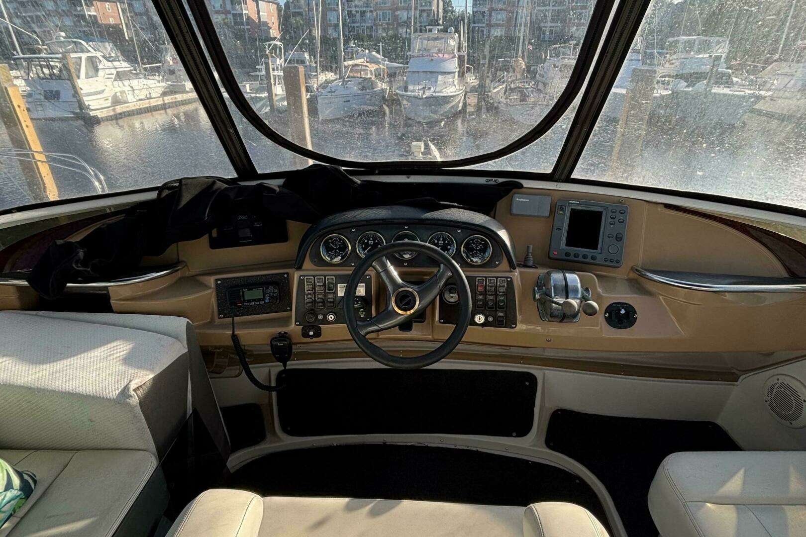 2001 Carver 396 Aft Cabin MY - Image 27
