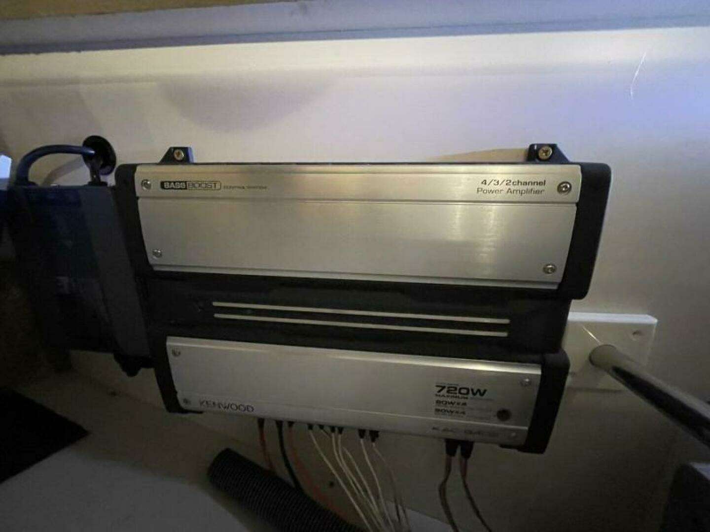 2006 Formula 280 SS - Image 27