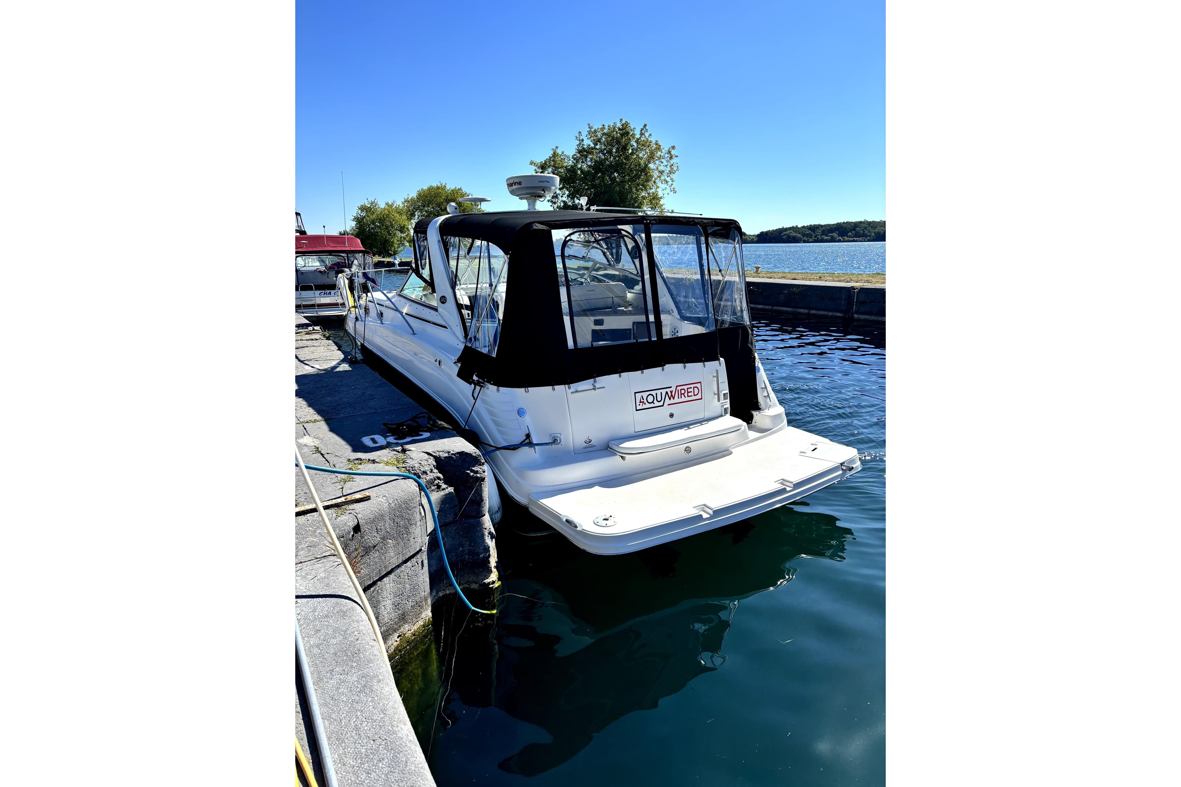 2006 Rinker 342 Express Cruiser