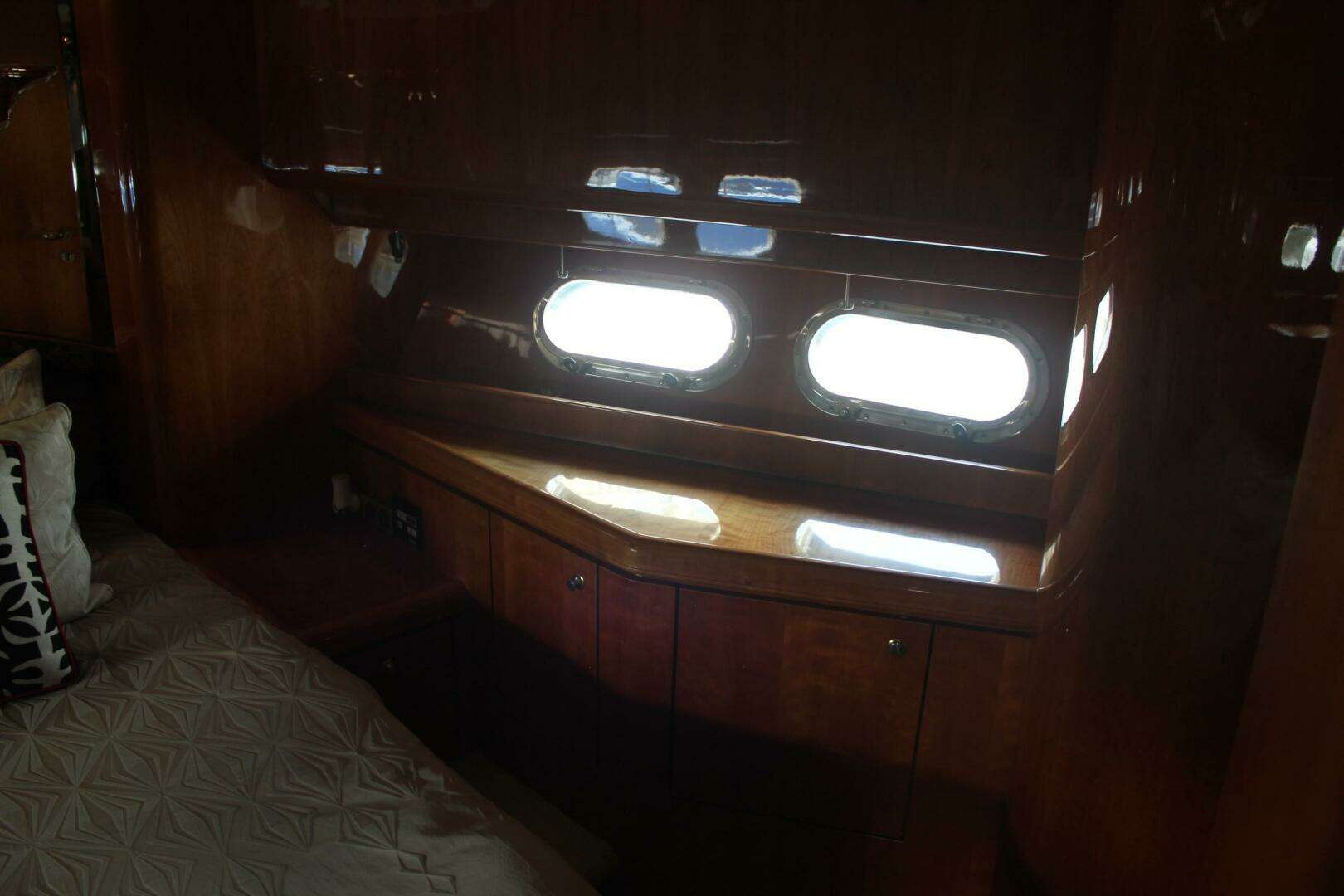 1999 Horizon 70 FLY - Image 53