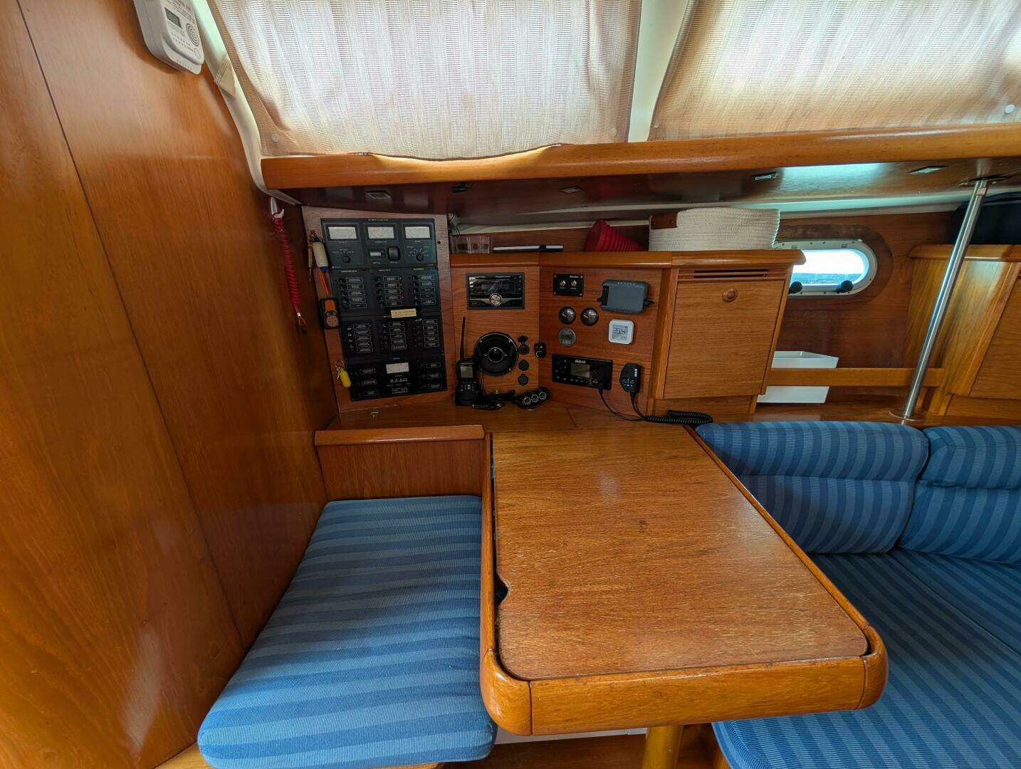 2001 Jeanneau 43 Sun Odyssey - Image 27