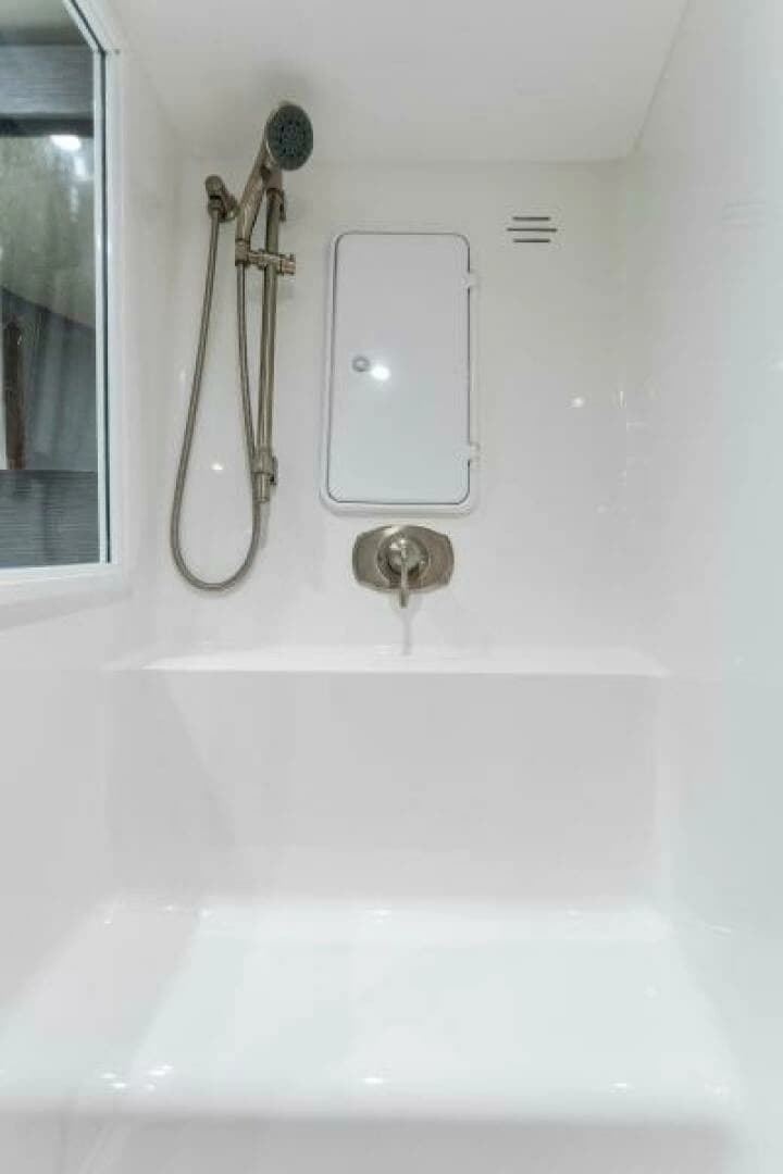 2021 Viking 54 Convertible - Image 14