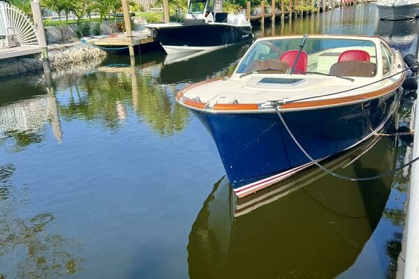 2004 Hinckley Talaria 29R - Image 1