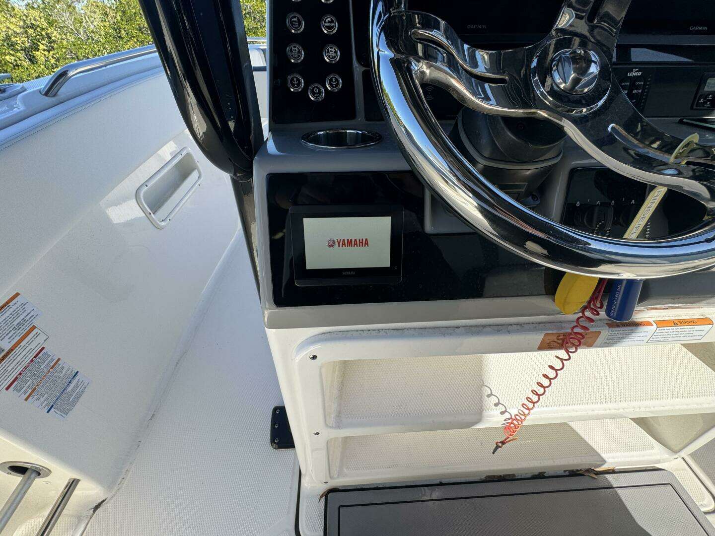 2023 Robalo R270 Center Console - Image 23
