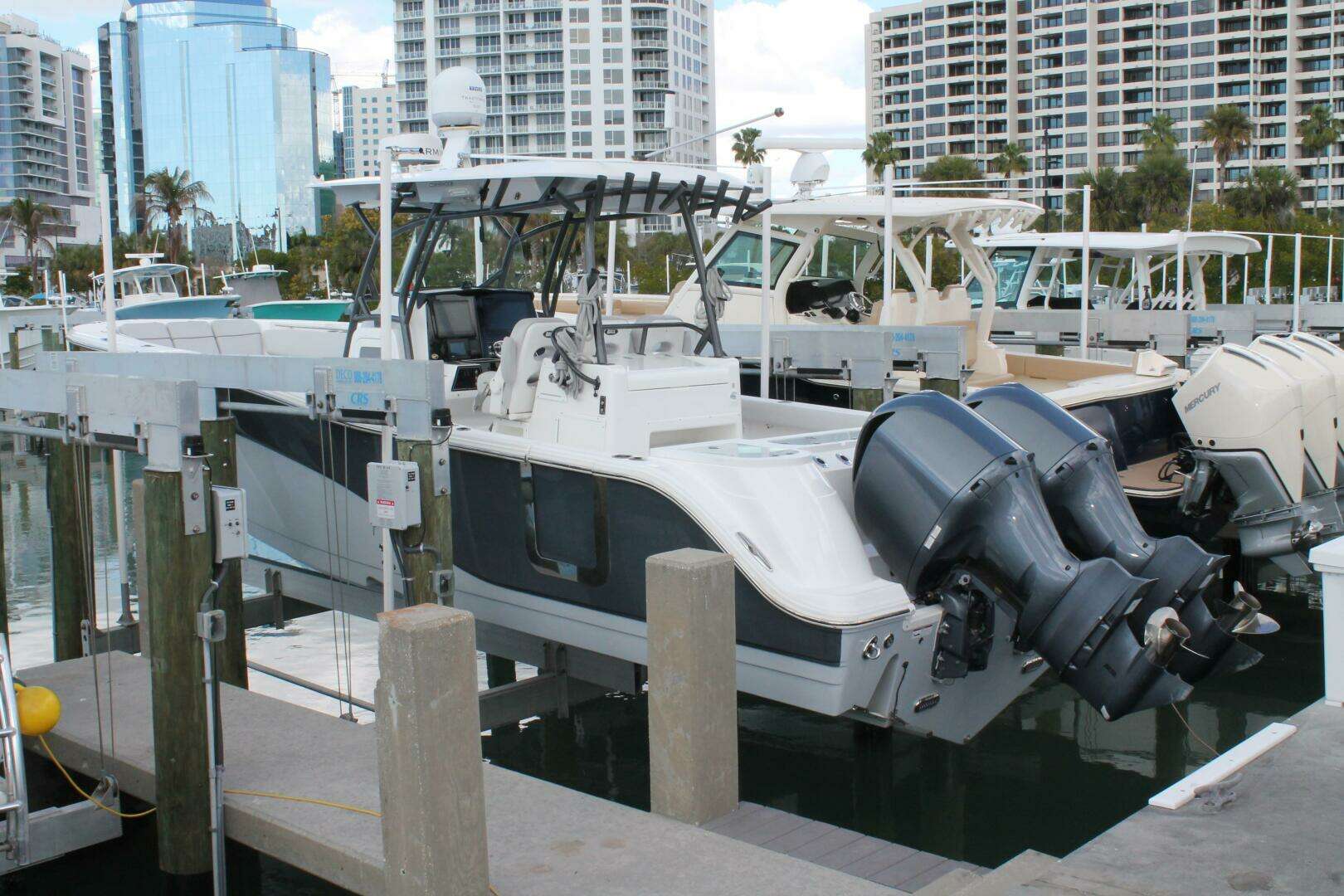 2018 Sea Fox 328 Commander - Image 6