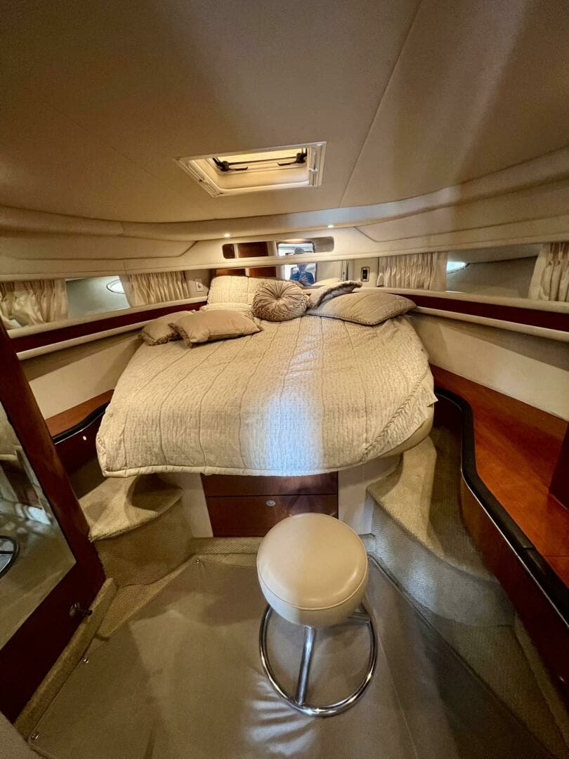 2004 Sea Ray 46 Sundancer - Image 14