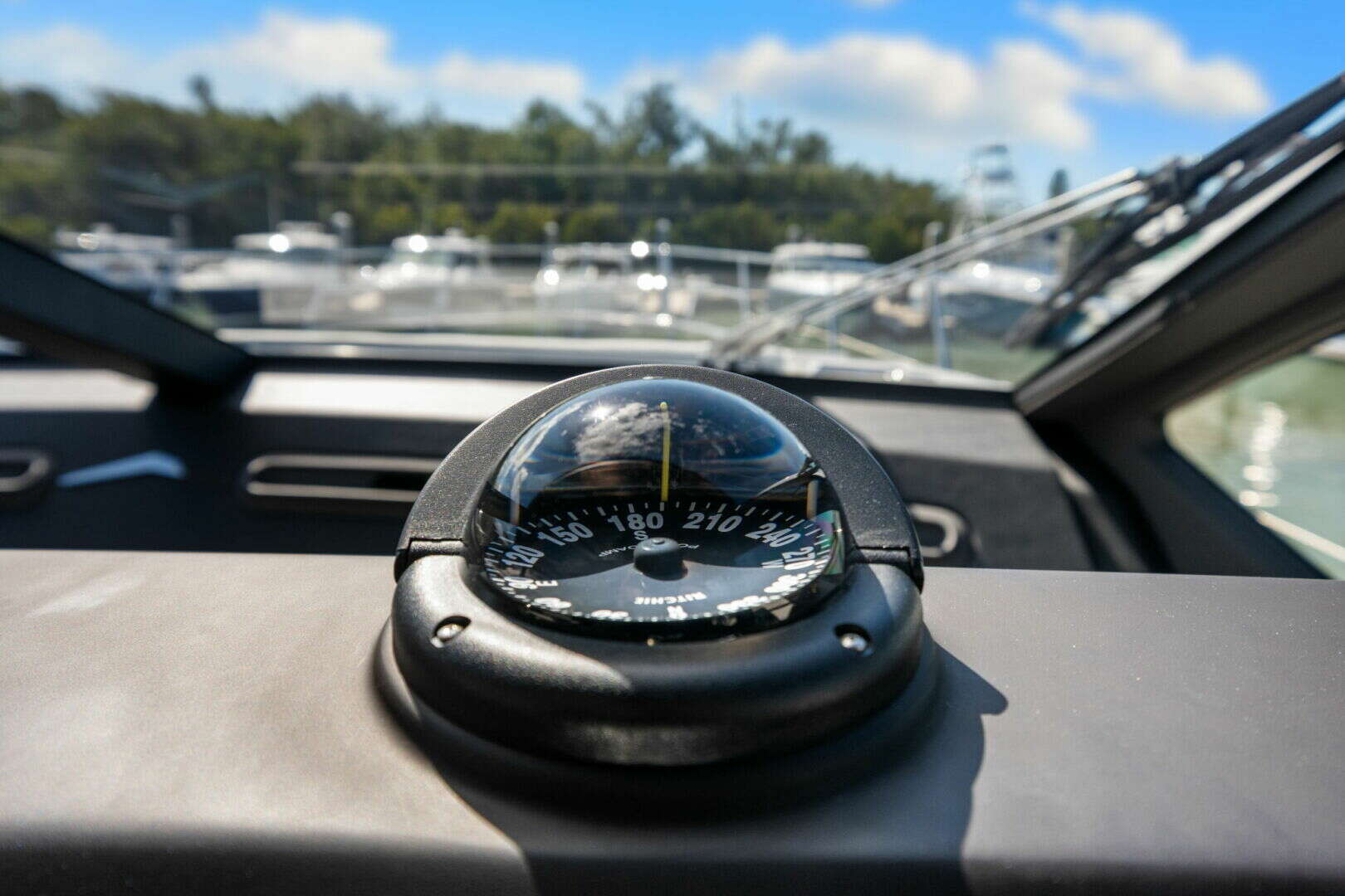 2022 Azimut S6 - Image 53