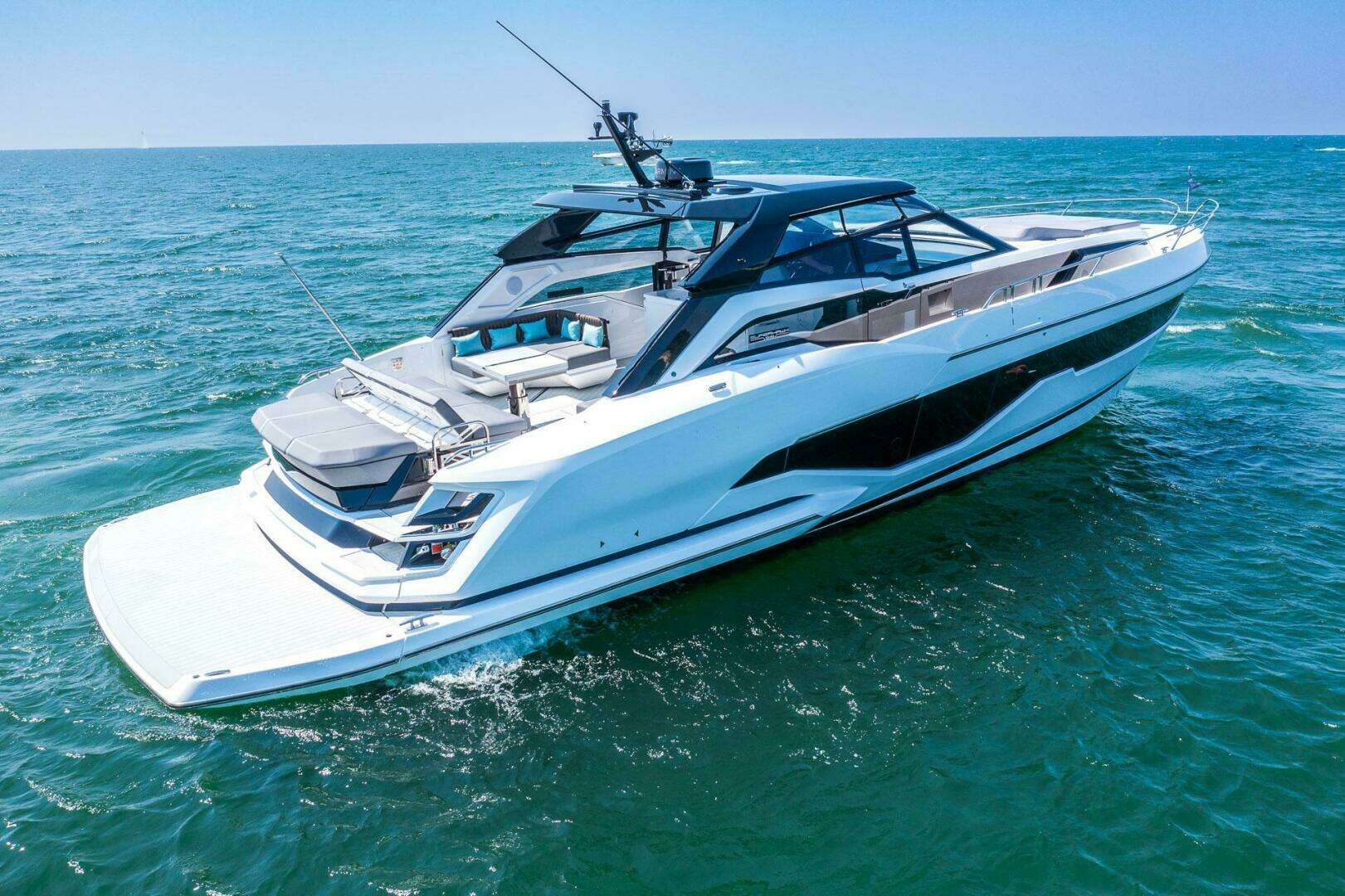 2027 Sunseeker 55 Superhawk - Image 8