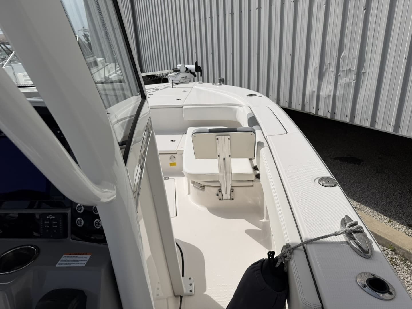 2023 Robalo — - Image 24